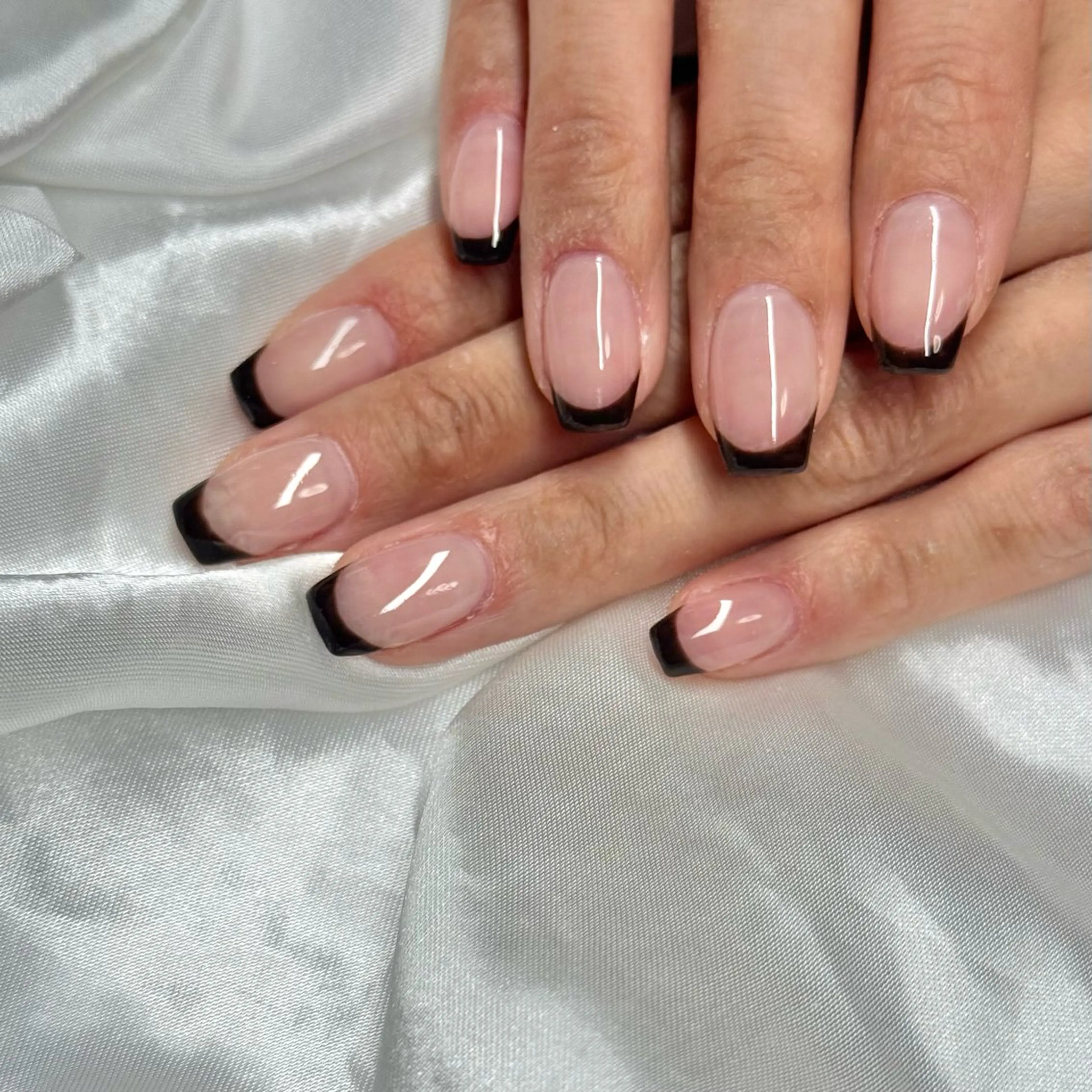 ネイル ブラウン フレンチネイル 松浦 杏佳のネイルデザイン