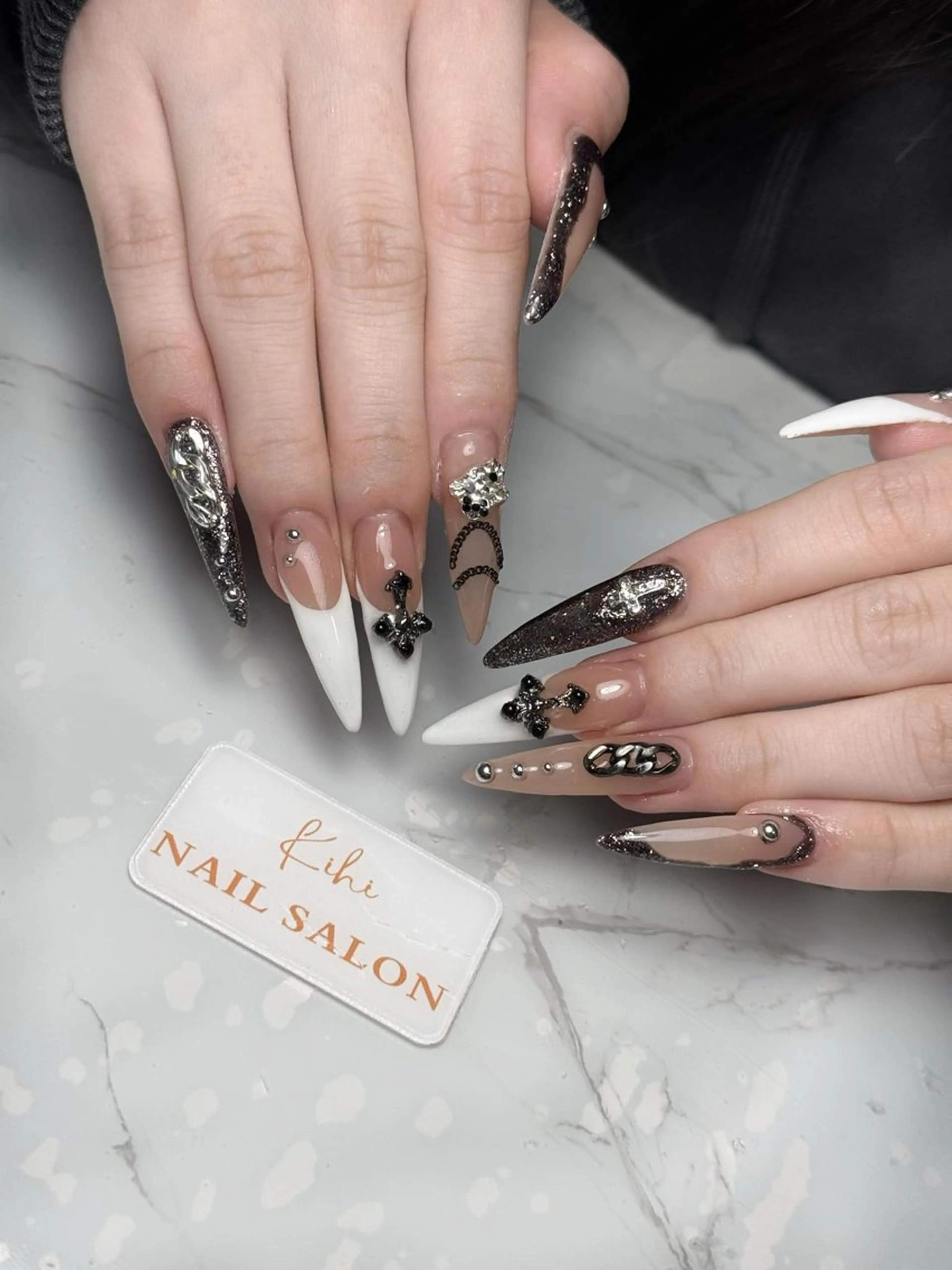 ネイル アートネイル フレンチネイル ジェルネイル グラデーション 韓国ネイル さくら💮💮 【オフ無料】のネイルデザイン