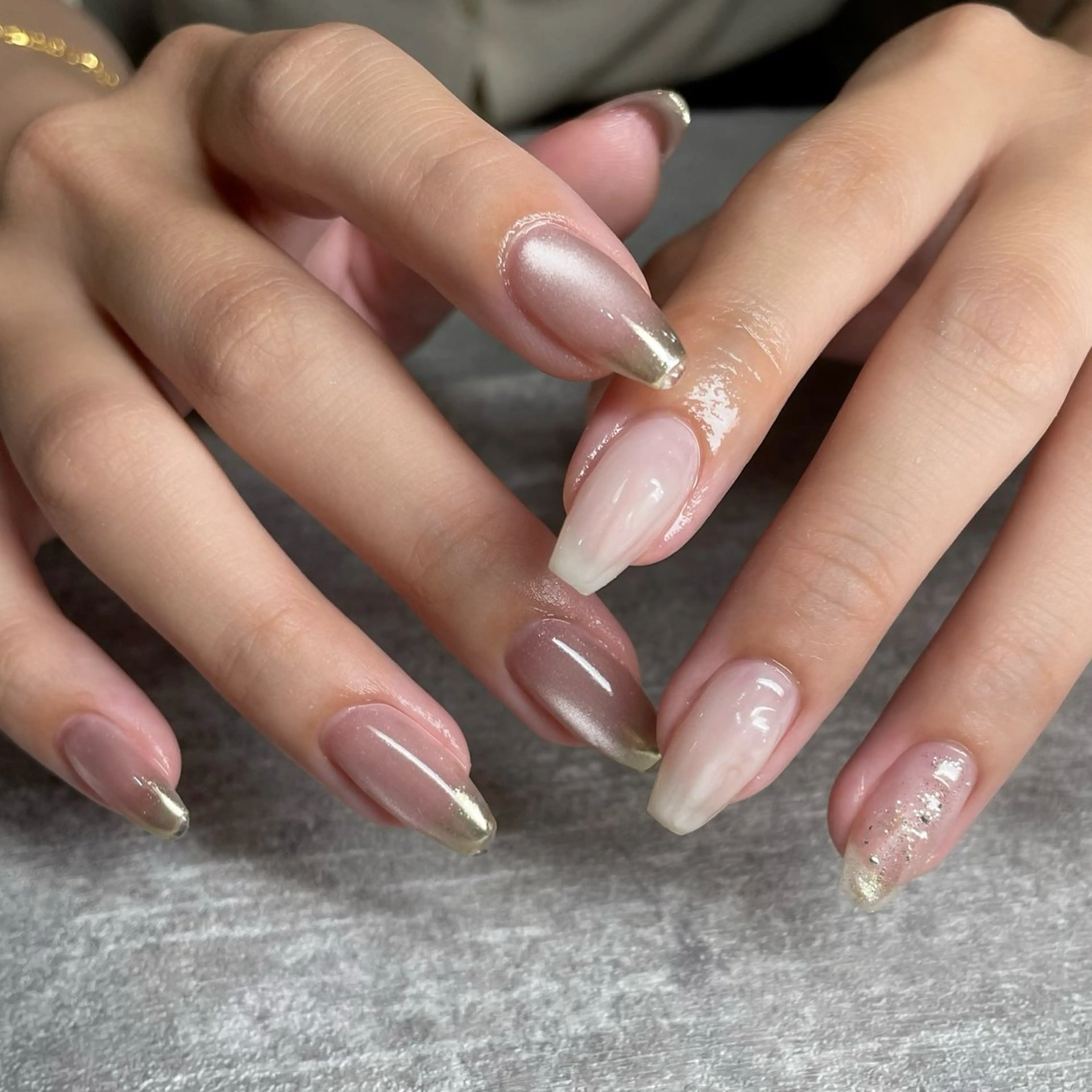 ネイル ハンドネイル フットネイル with hues AYAのネイルデザイン