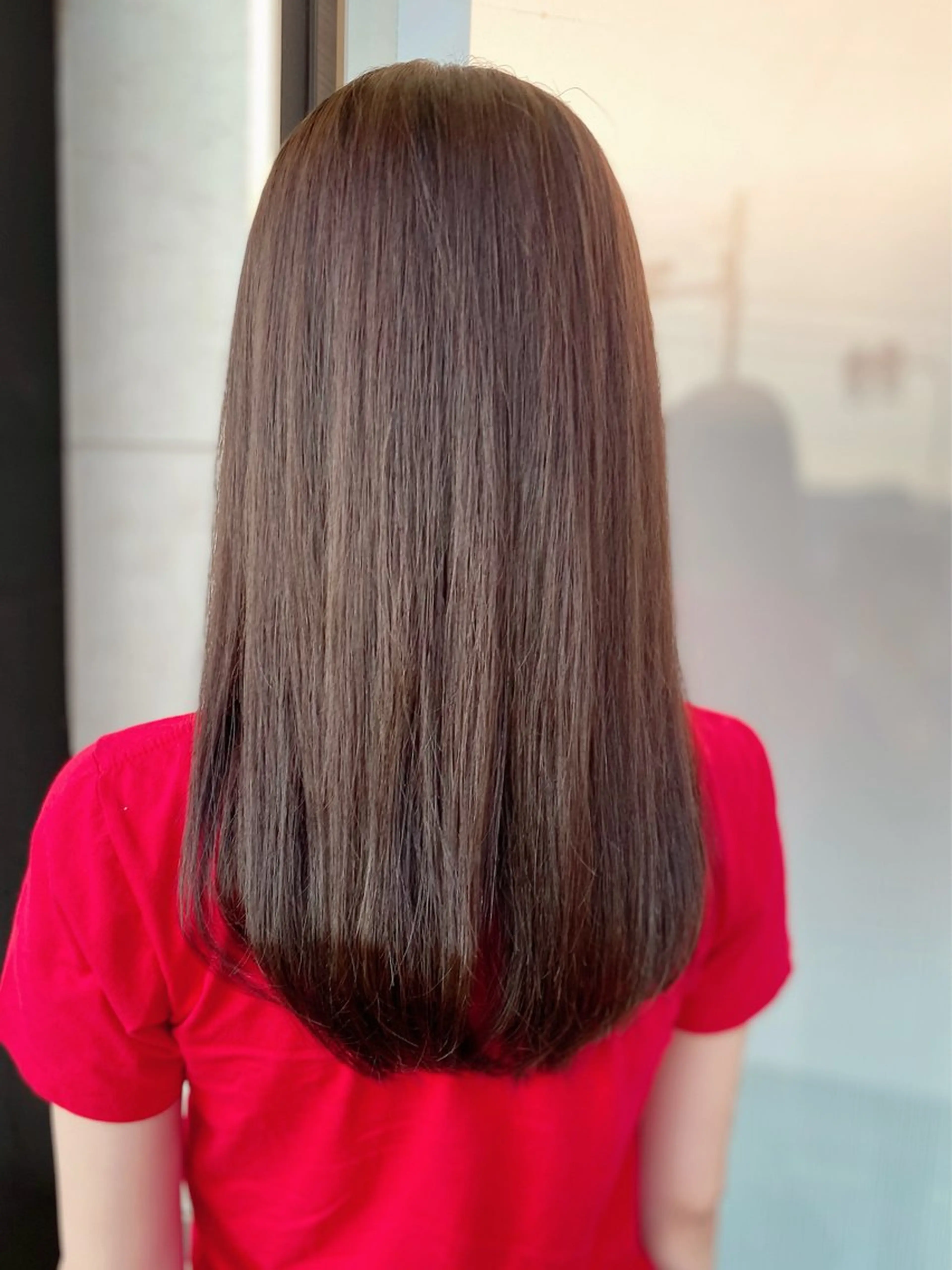 ロング カラー アッシュ アッシュブラウン ブラウンカラー イルミナカラー カット ヘアカラー トリートメント Aphrodite 横手 亜紀のヘアスタイル