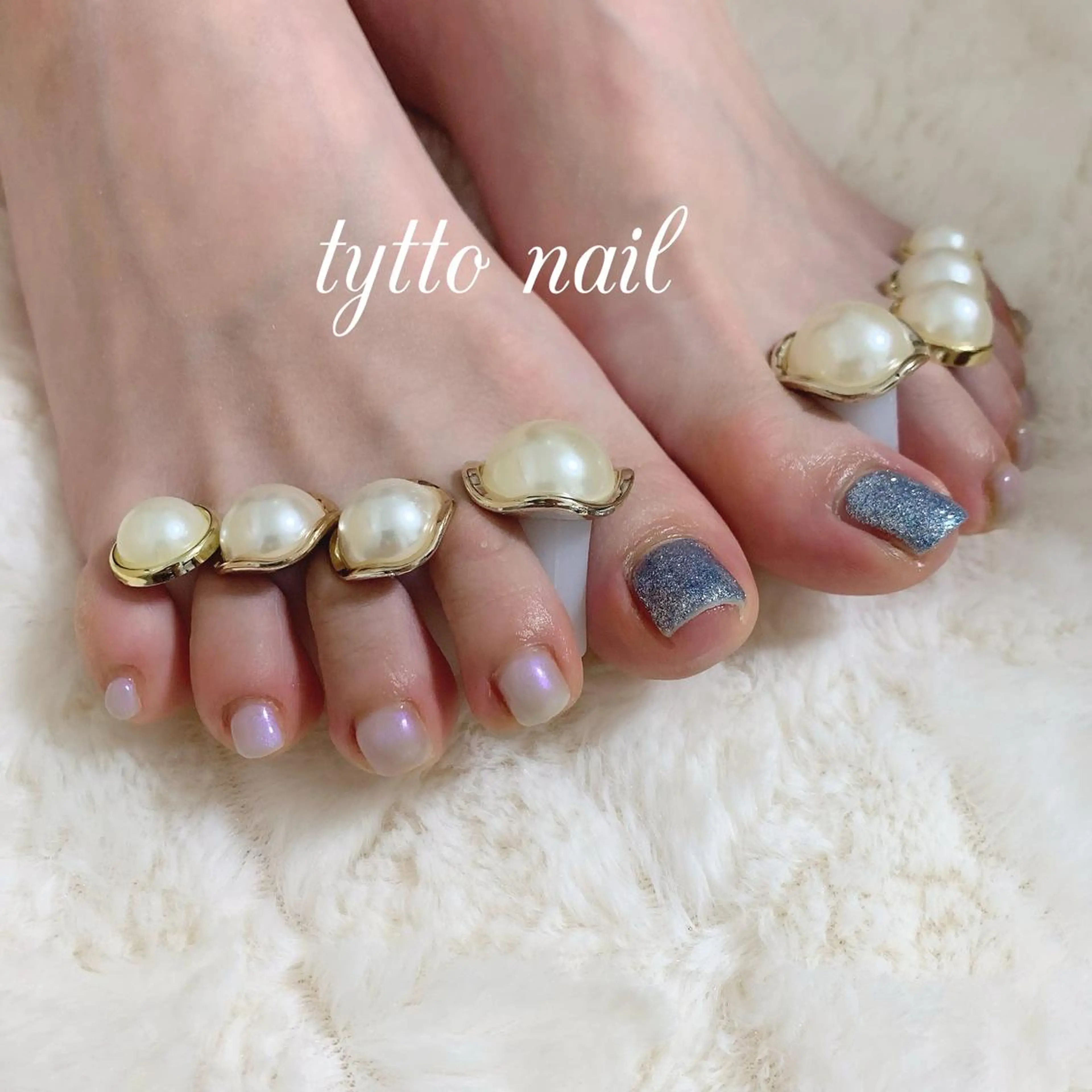 ネイル オーロラネイル ブルー フットネイル 韓国ネイル ラメ(グリッター) フットネイル tytto nail ❤︎‪‪eri‪‪のネイルデザイン