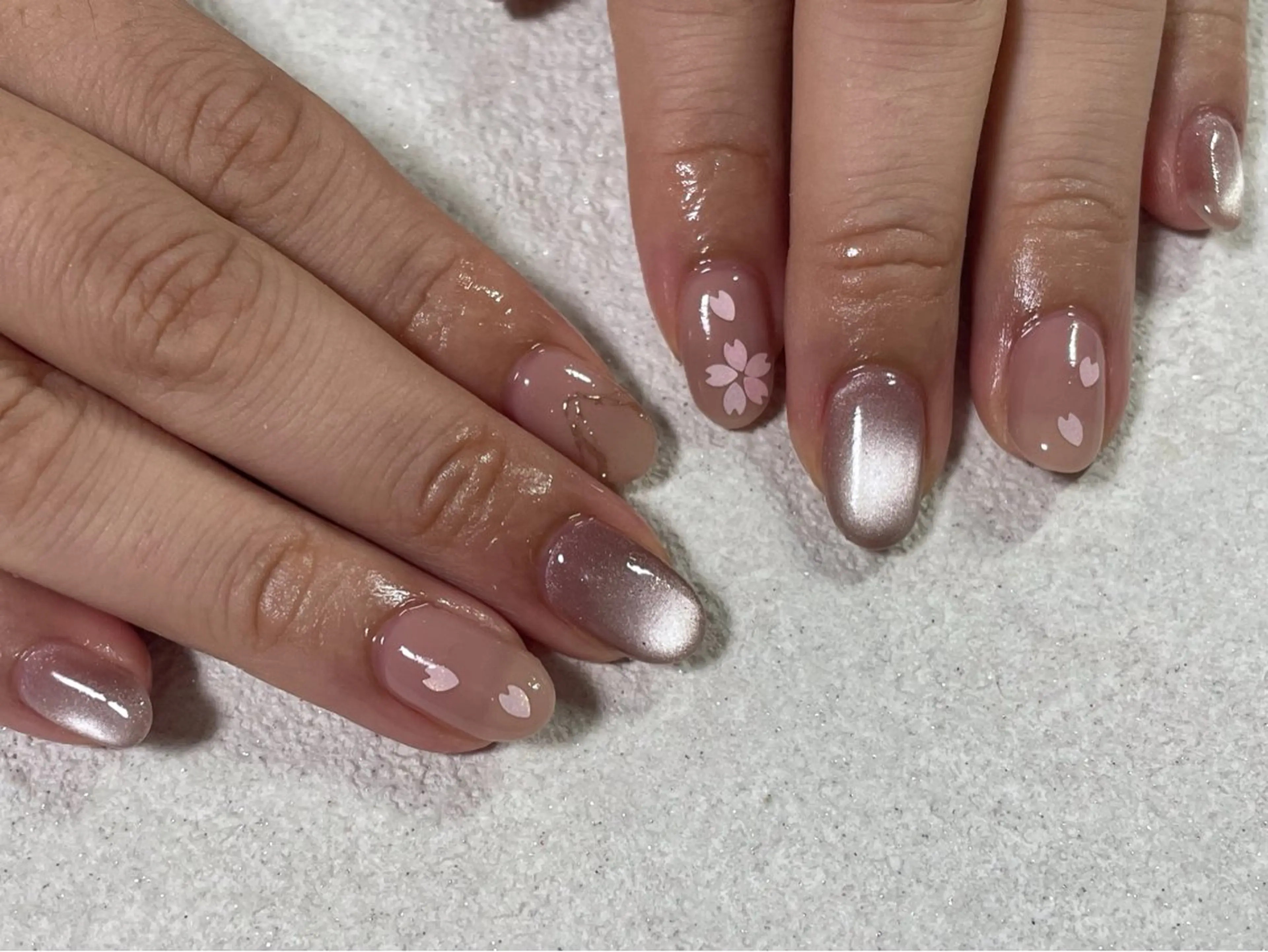 ネイル オーロラネイル フットネイル フレンチネイル ジェルネイル 韓国ネイル mogunail &blowのネイルデザイン