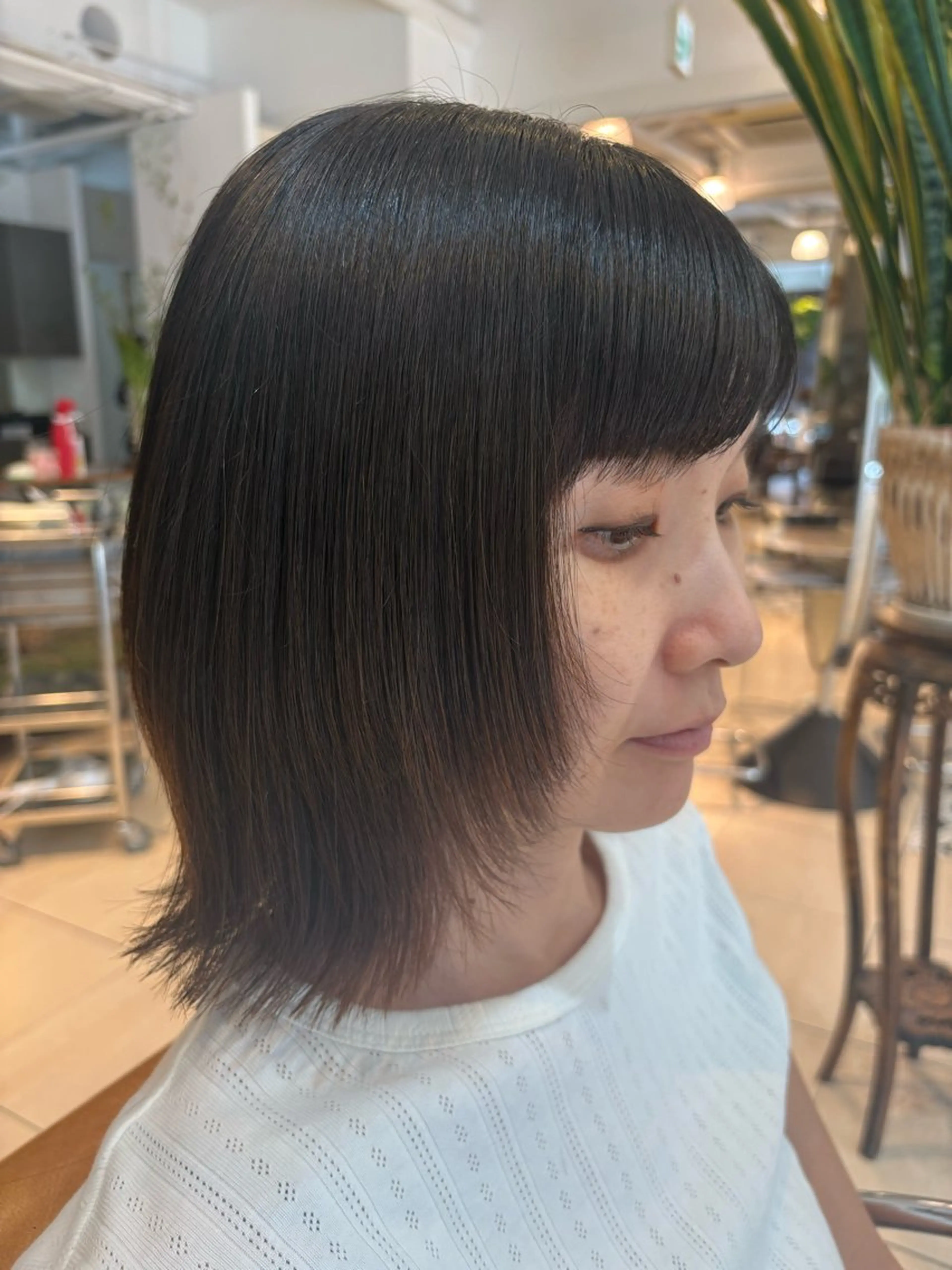 ミディアム レイヤーカット 外ハネヘア 菊池 菜月のヘアスタイル