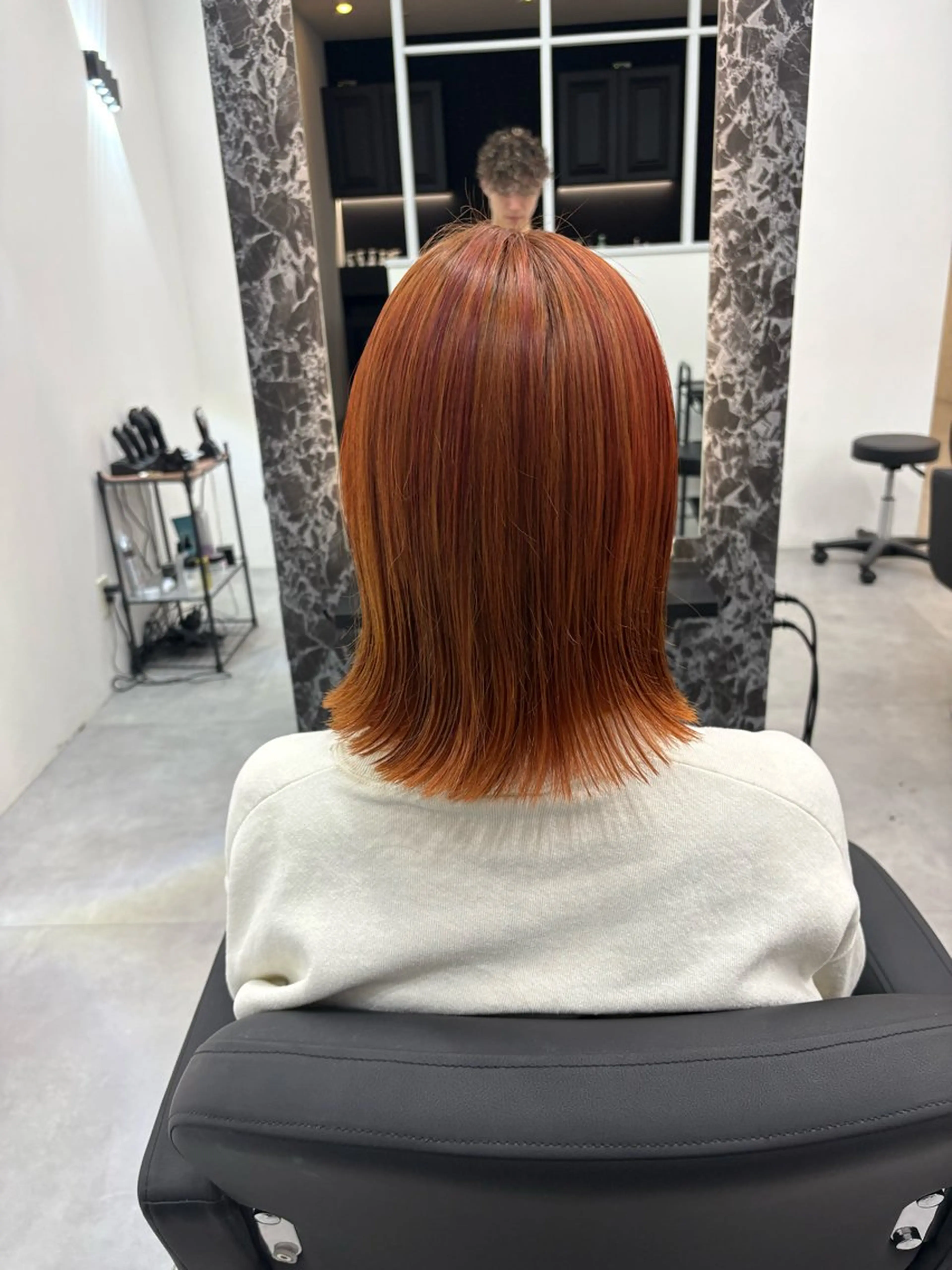 ミディアム 善財 康葵のヘアスタイル