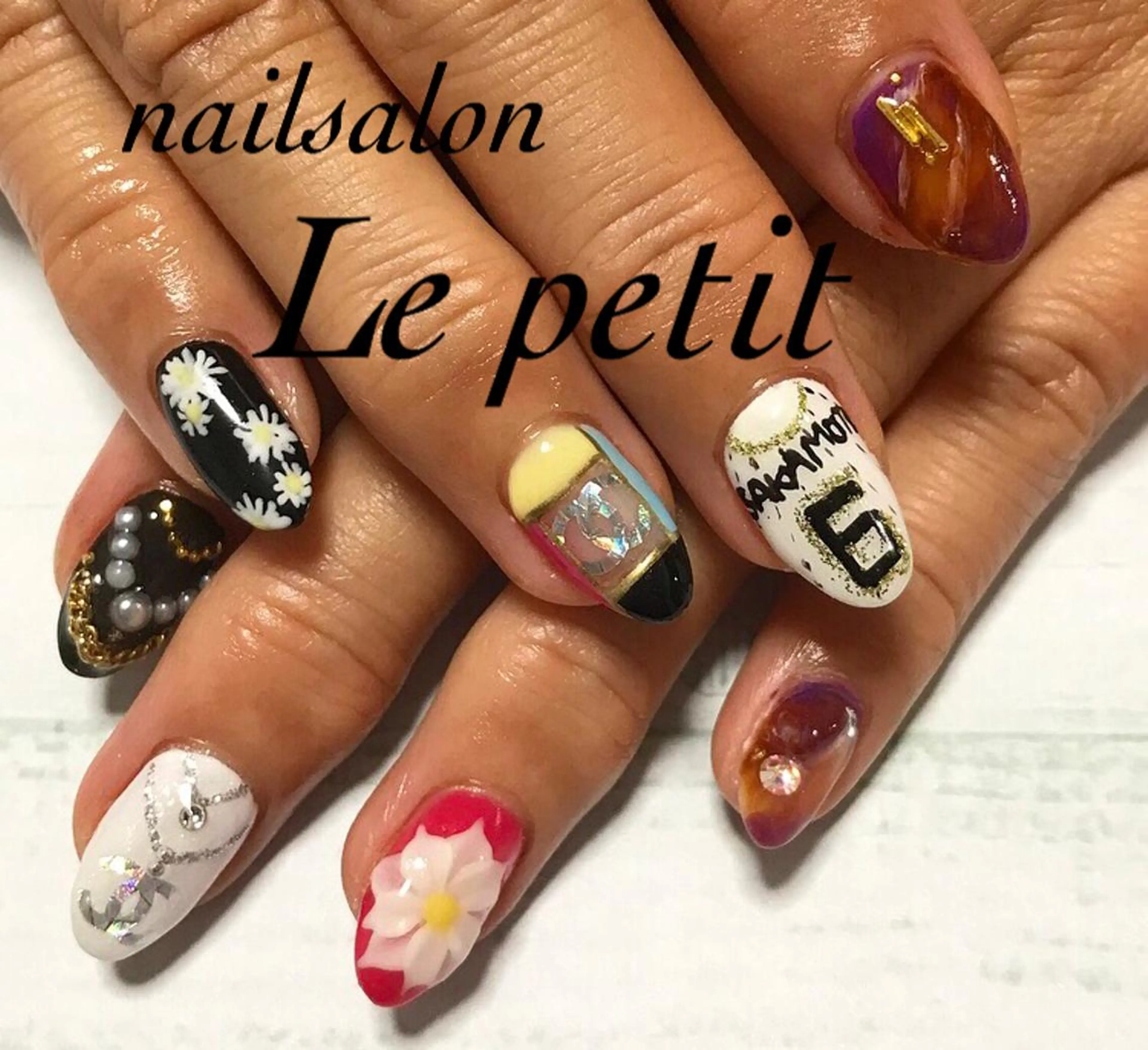 ネイル ハンドネイル 石野 広佳のネイルデザイン