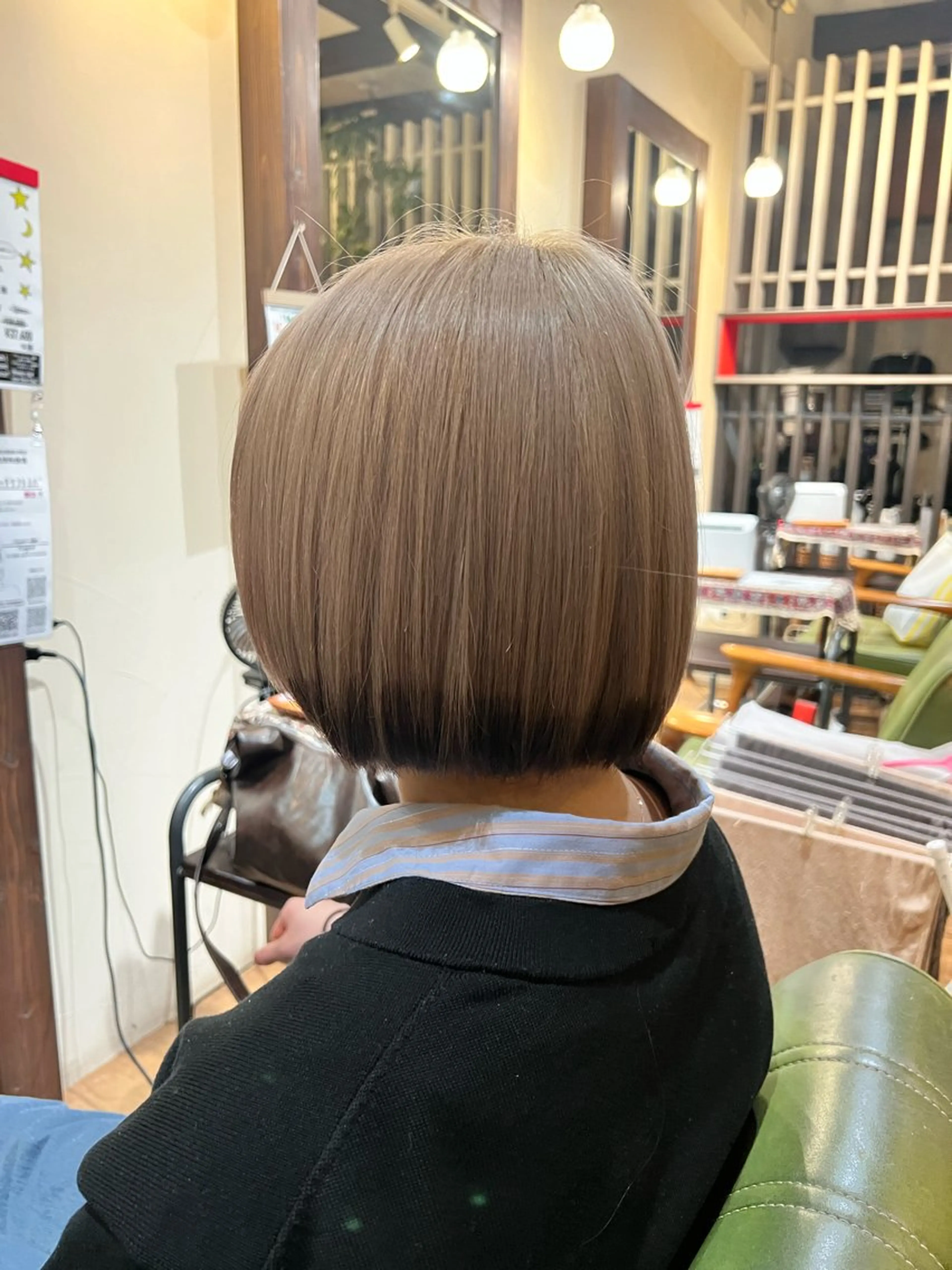 ショート カラー デザインカラー ヘアカラー まゆ/髪質改善 ストレート/スパ🫧のヘアスタイル