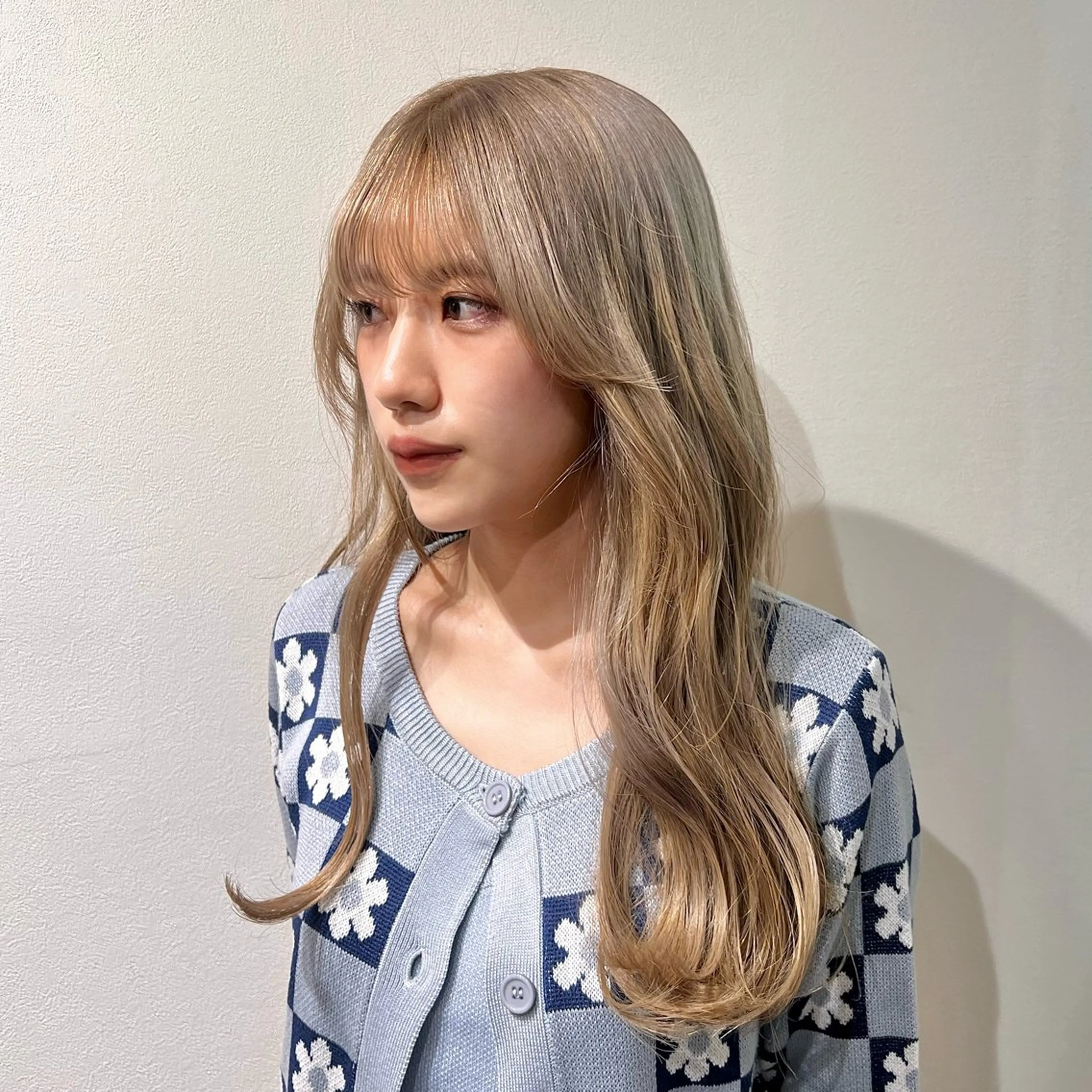 ロング カラー ヘアアレンジ ベージュカラー ブリーチ ケアブリーチ ダブルカラー ハイトーンカラー ヘアセット 𝙎𝙚𝙞𝙧𝙖 ☆カット/パーマのヘアスタイル