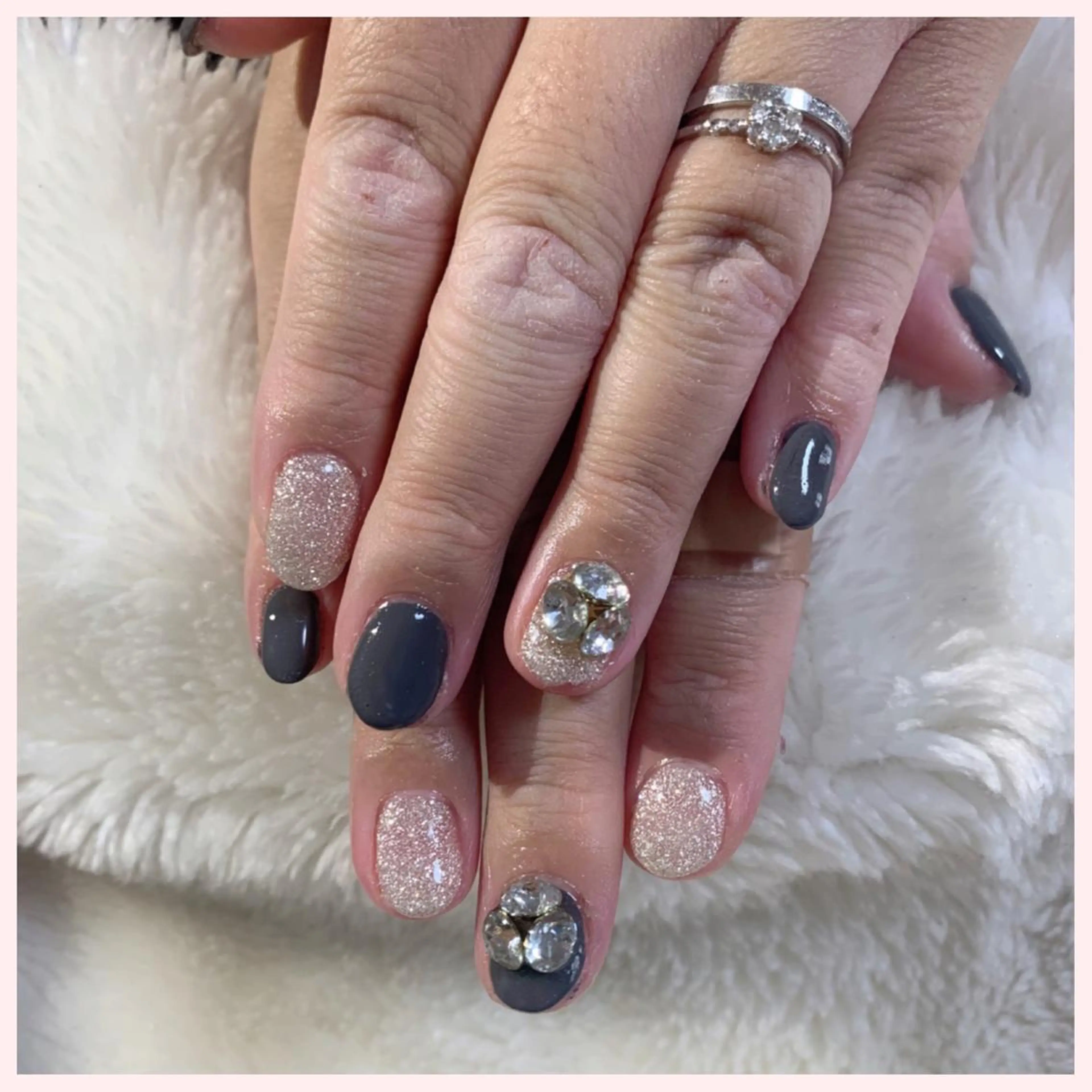 ネイル ストーンネイル ハンドネイル Ogasawara Tokikaのネイルデザイン