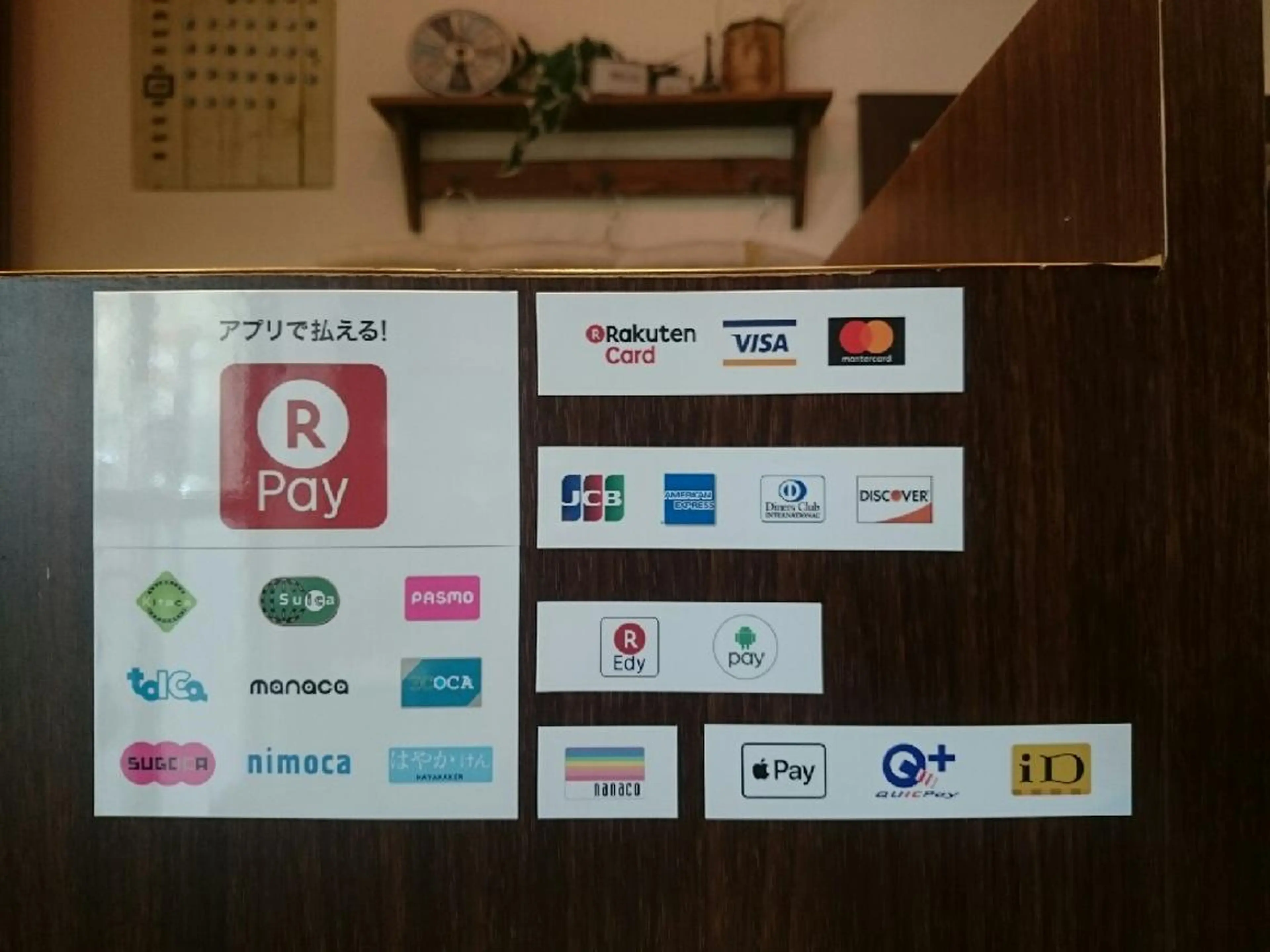 ネイル カラー パーマ ヘアアレンジ メンズ キッズ 與儀 知佳のネイルデザイン