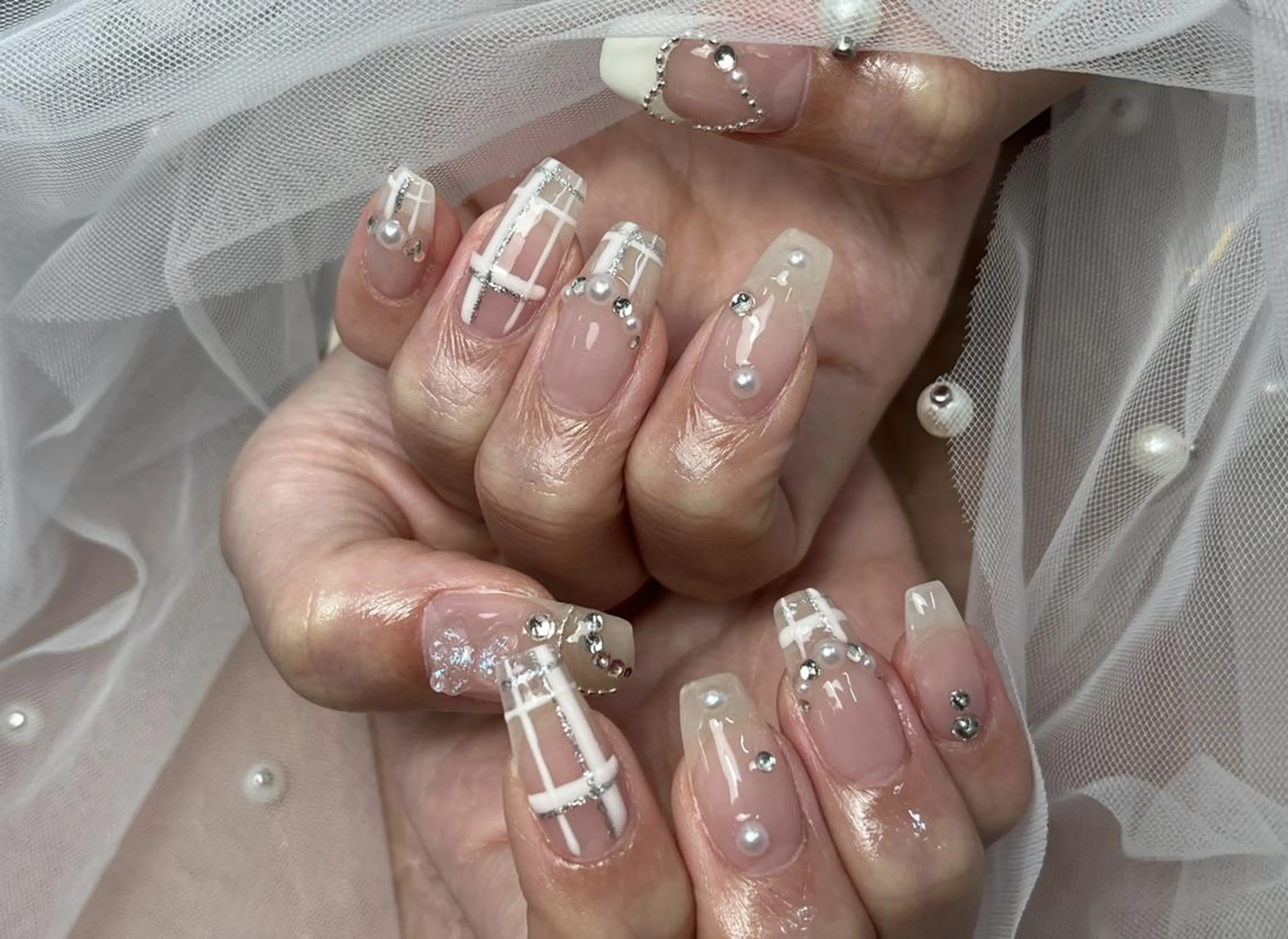 ネイル アートネイル クリアネイル シンプルネイル ストーンネイル ブライダルネイル ハンドネイル ToliyDeliy Nail Salonのネイルデザイン