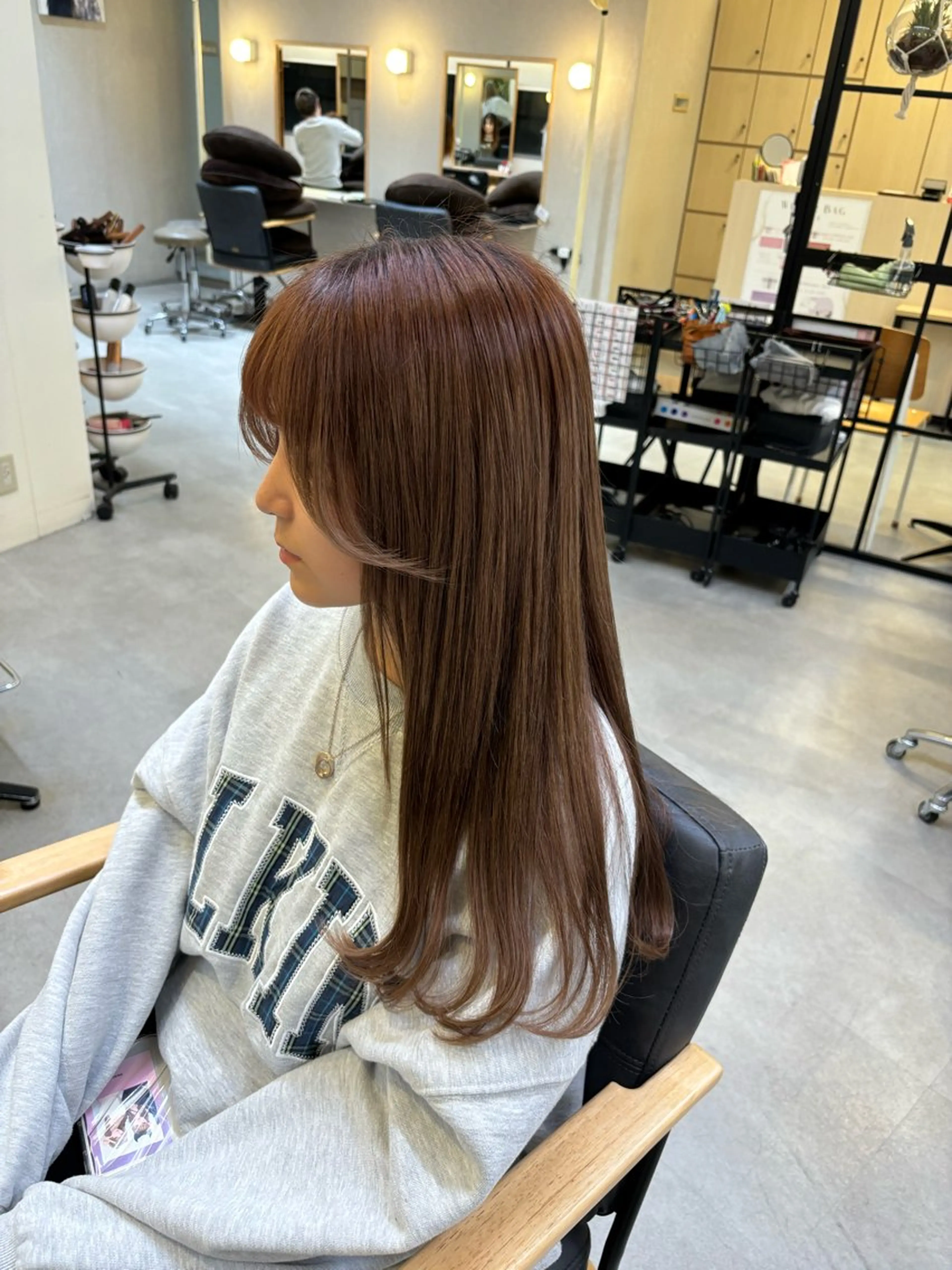 ロング 坂田 汐里のヘアスタイル