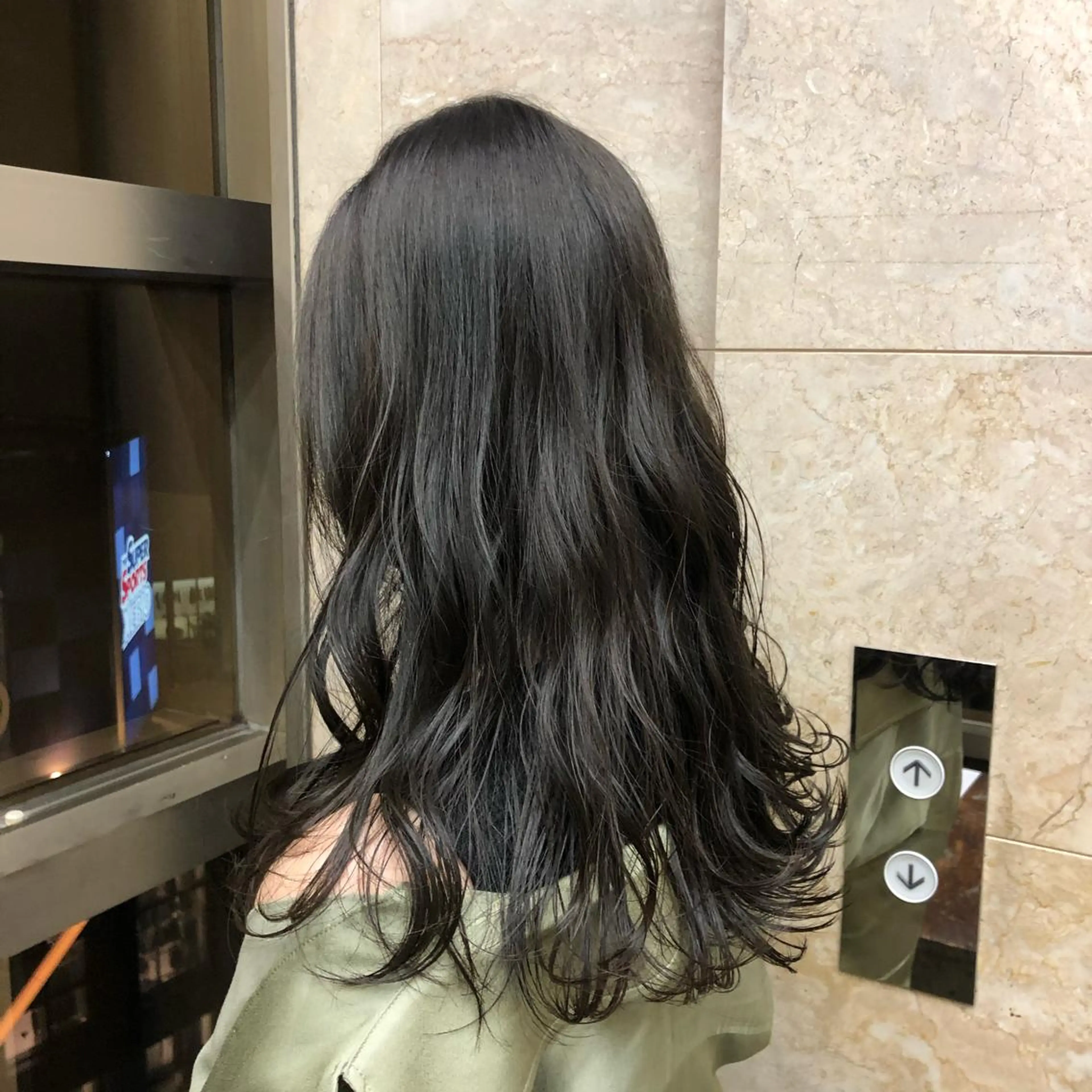 ロング カラー ゆう🫧 透明感/ハイトーンのヘアスタイル