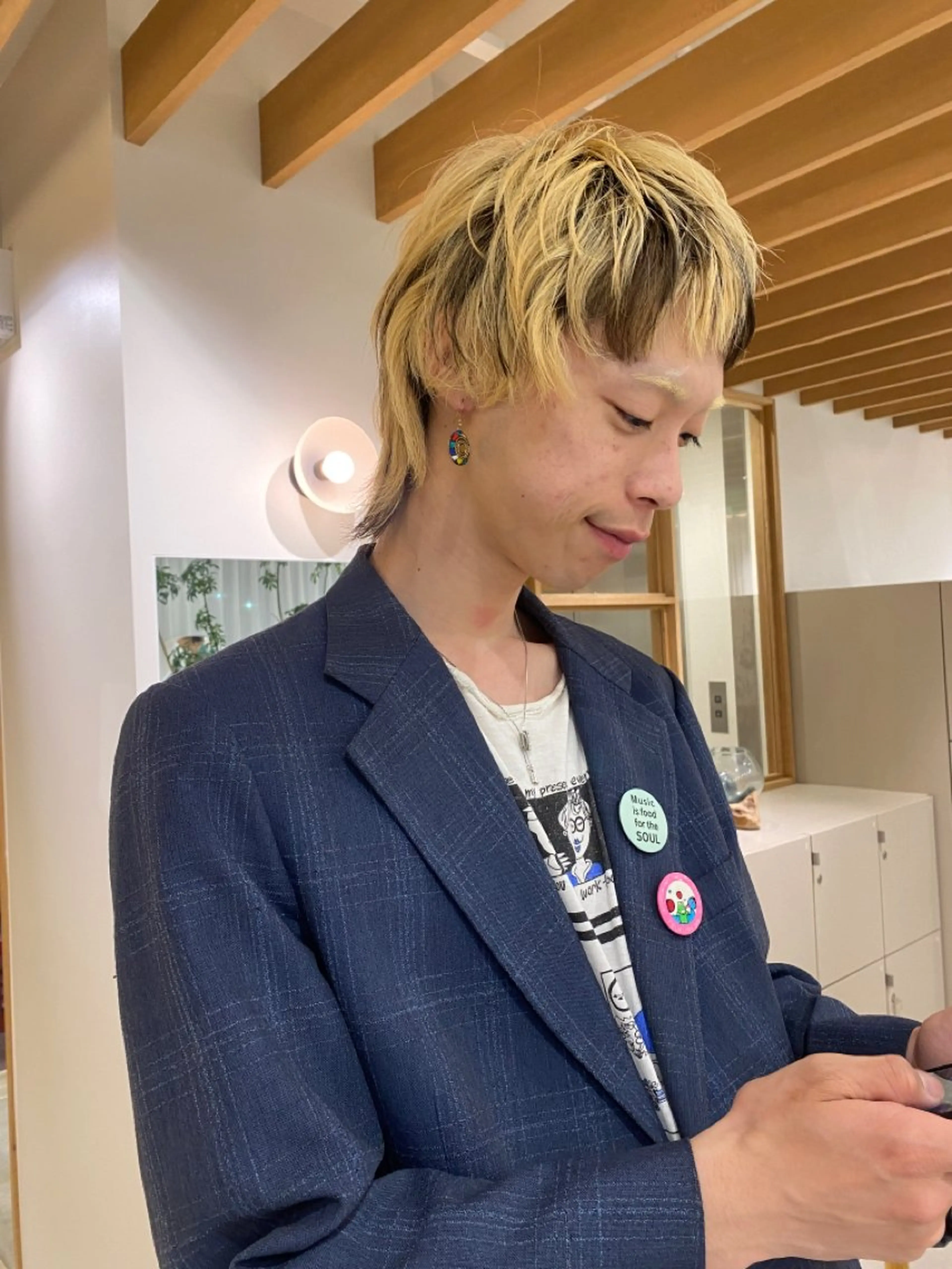 ショート カラー メンズ メンズブリーチ ブリーチ ブラウンカラー デザインカラー マレットヘア 似合わせカットカラー りおなのヘアスタイル