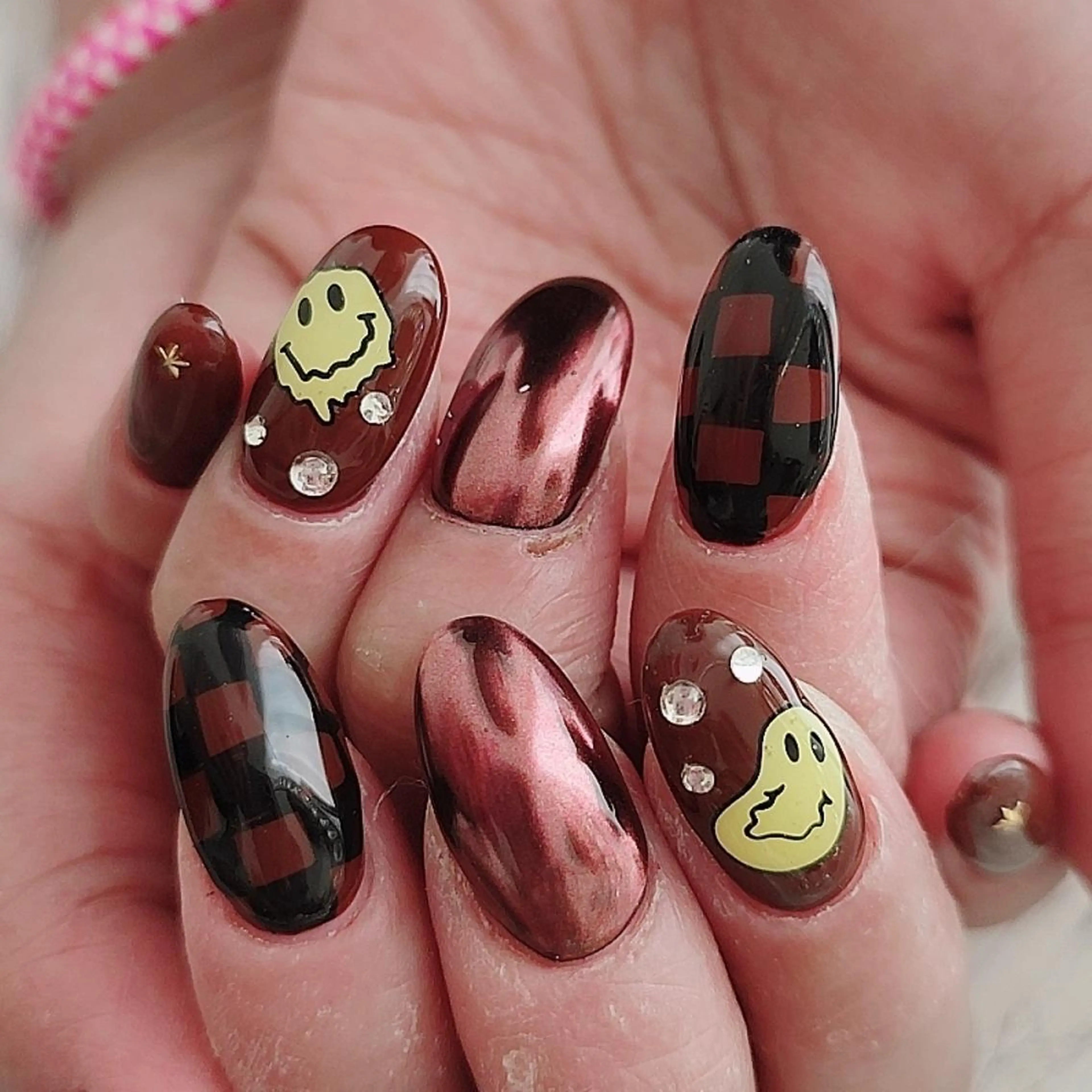 ネイル ハンドネイル RUNWAY 　　の眉毛・アイブロウイメージ