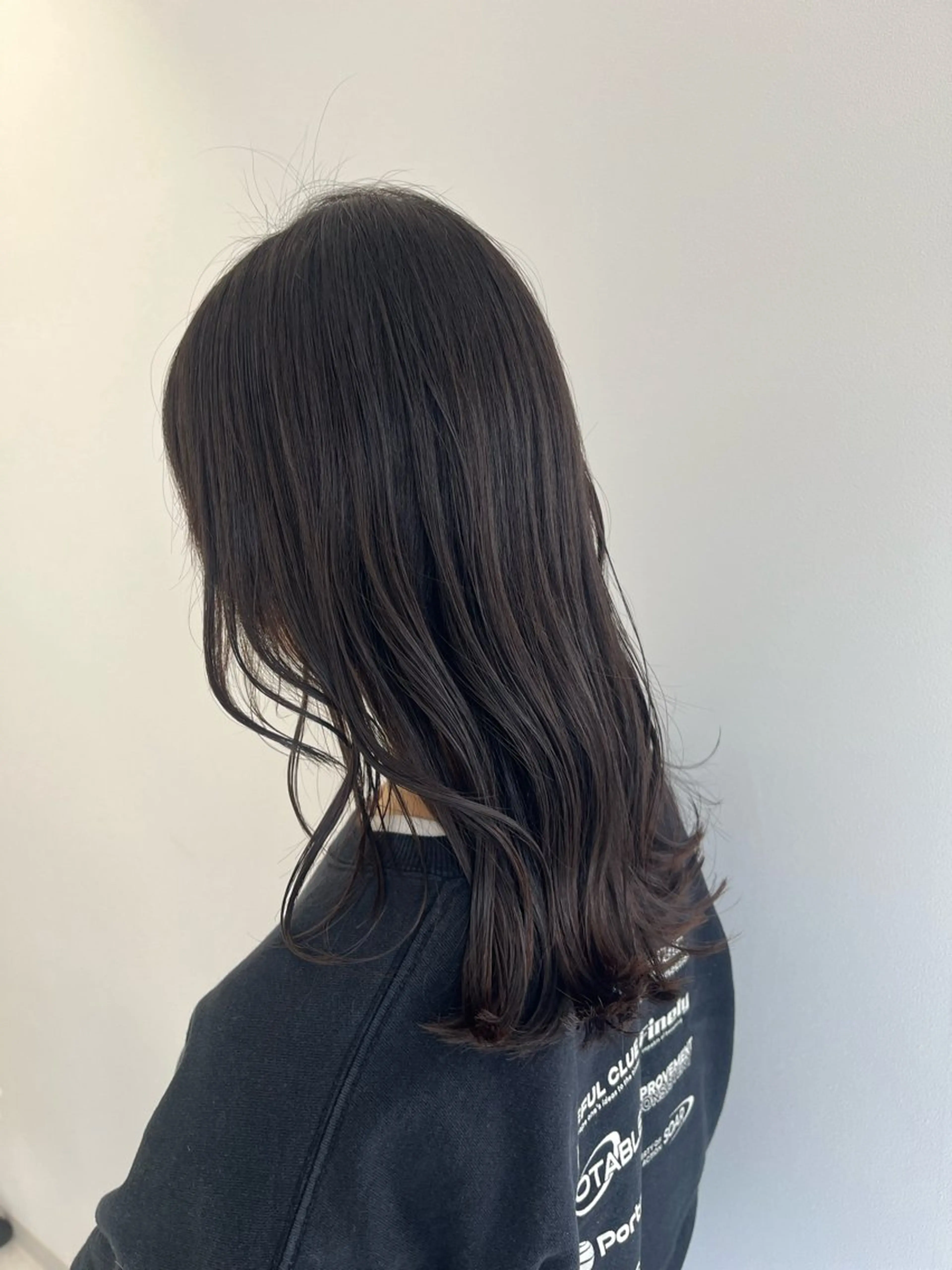 セミロング 加美山 芽衣のヘアスタイル