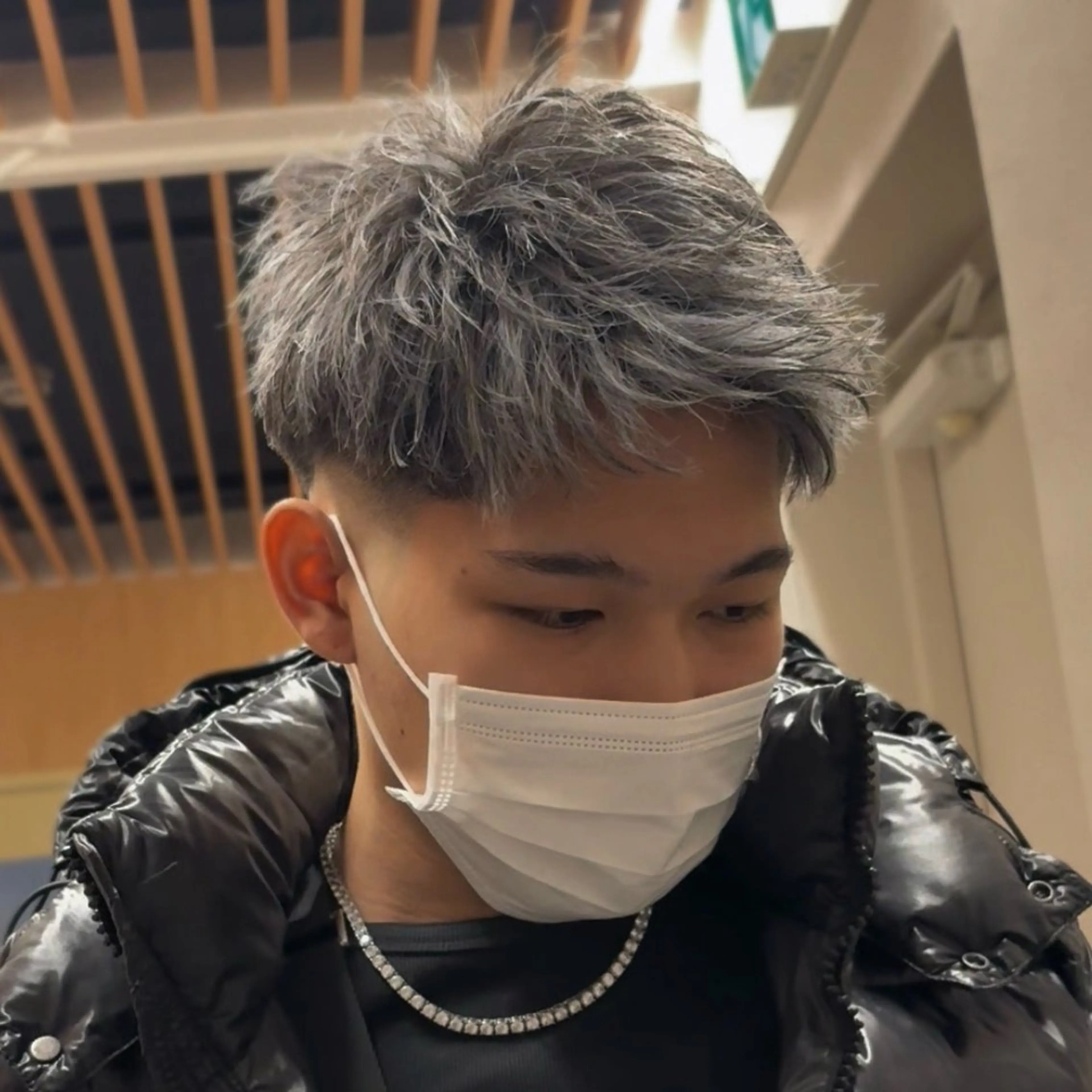 カラー メンズ 💋ホワイトメッシュ /パーマ/メンズ💋のヘアスタイル