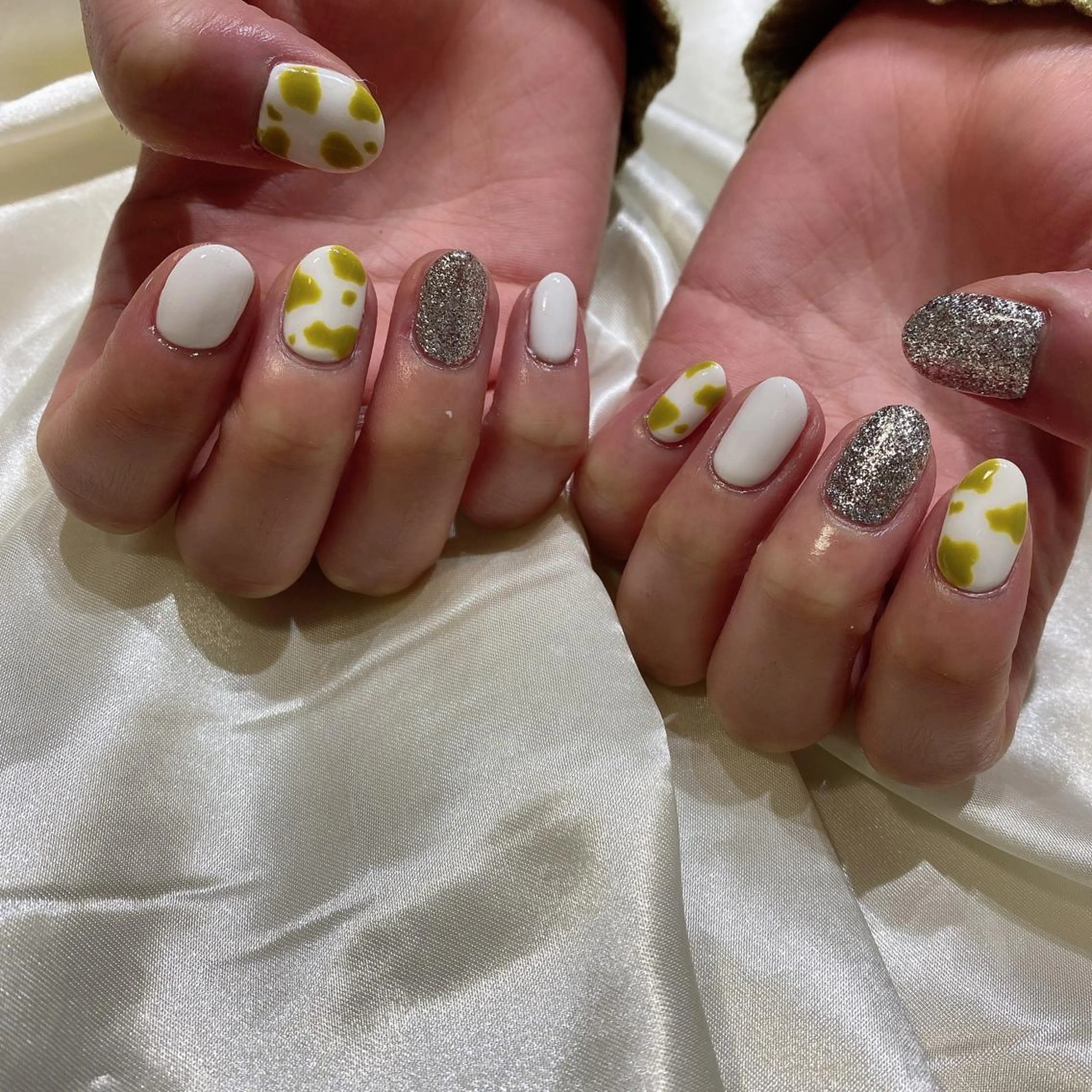 ネイル ハンドネイル 西岡 杏のネイルデザイン