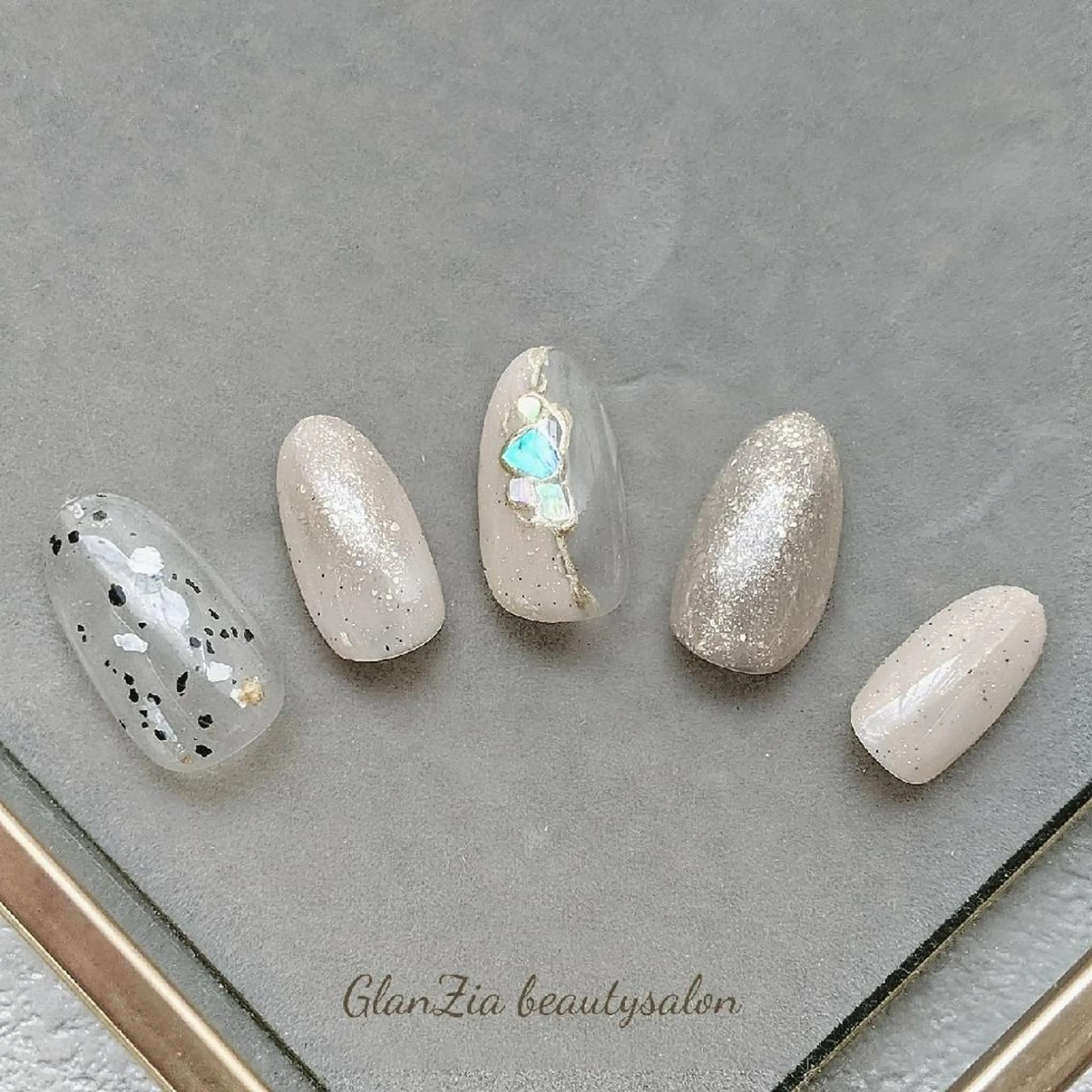 ネイル アートネイル オーロラネイル フラワーネイル フレンチネイル グラデーション 南流山 ネイルサロン グランツィア のネイルデザイン