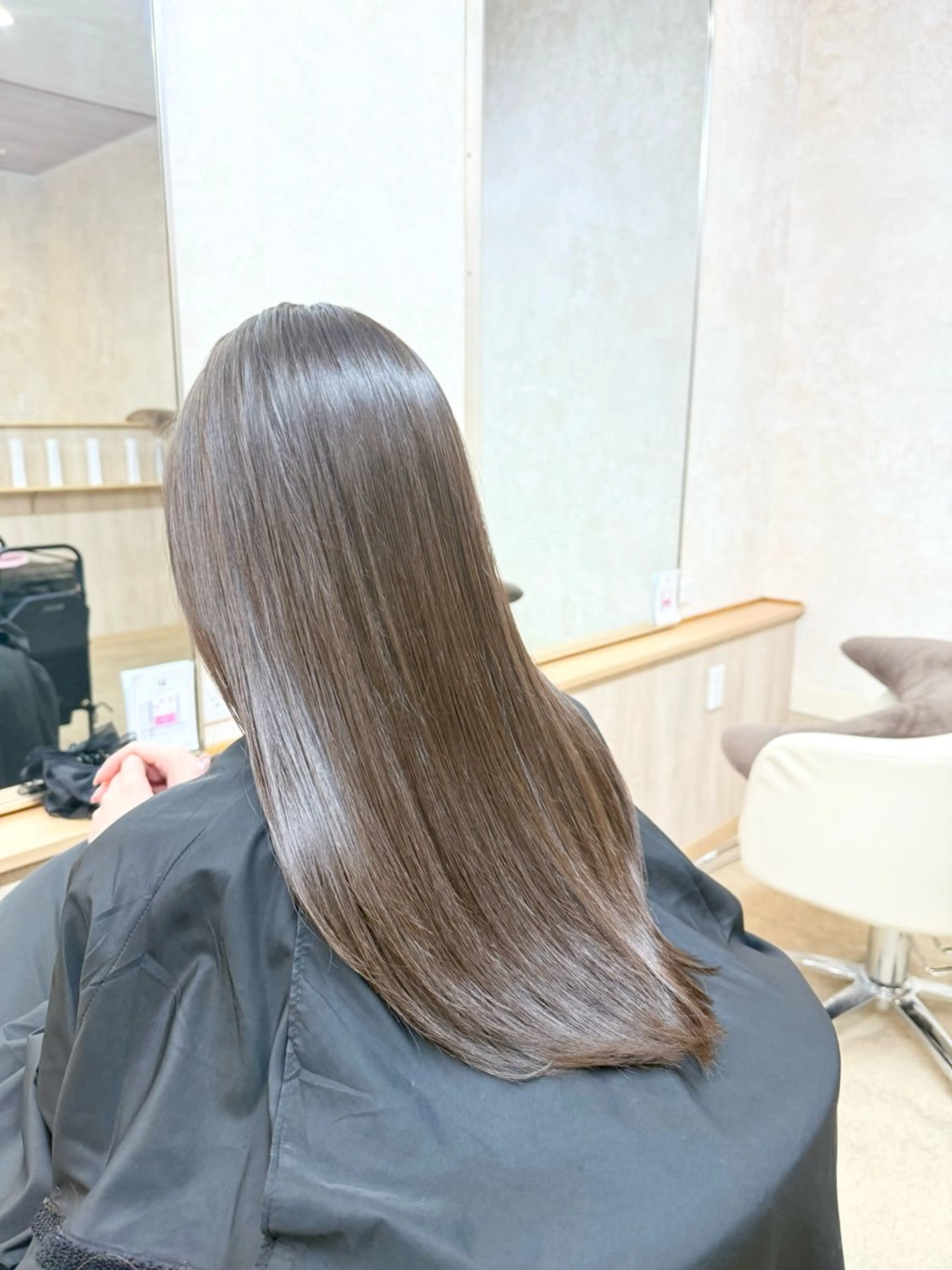 カラー Nanami． 七海のヘアスタイル