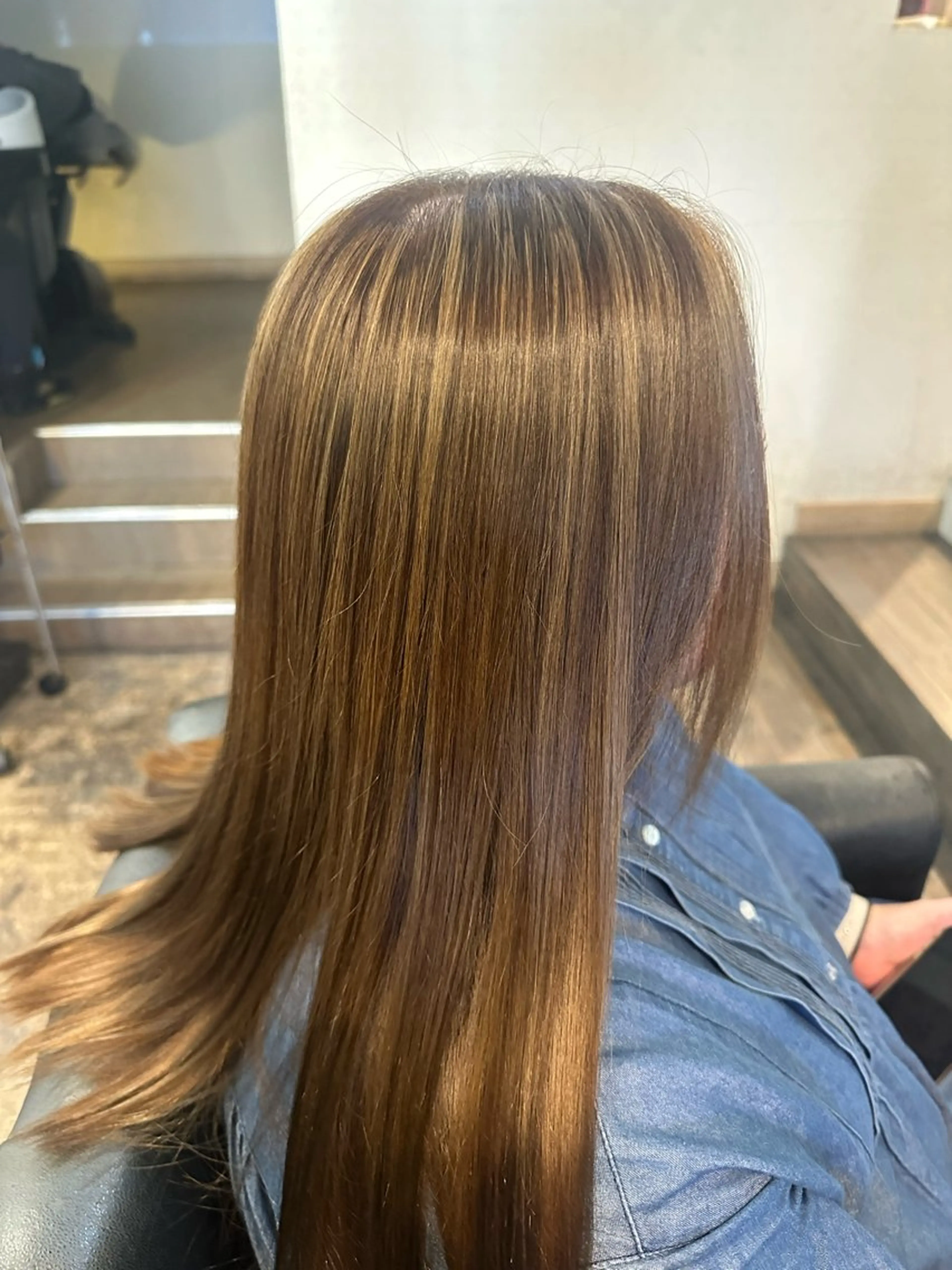 セミロング カラー ハイライトカラー ハイライト ヘアカラー 安達 望のヘアスタイル