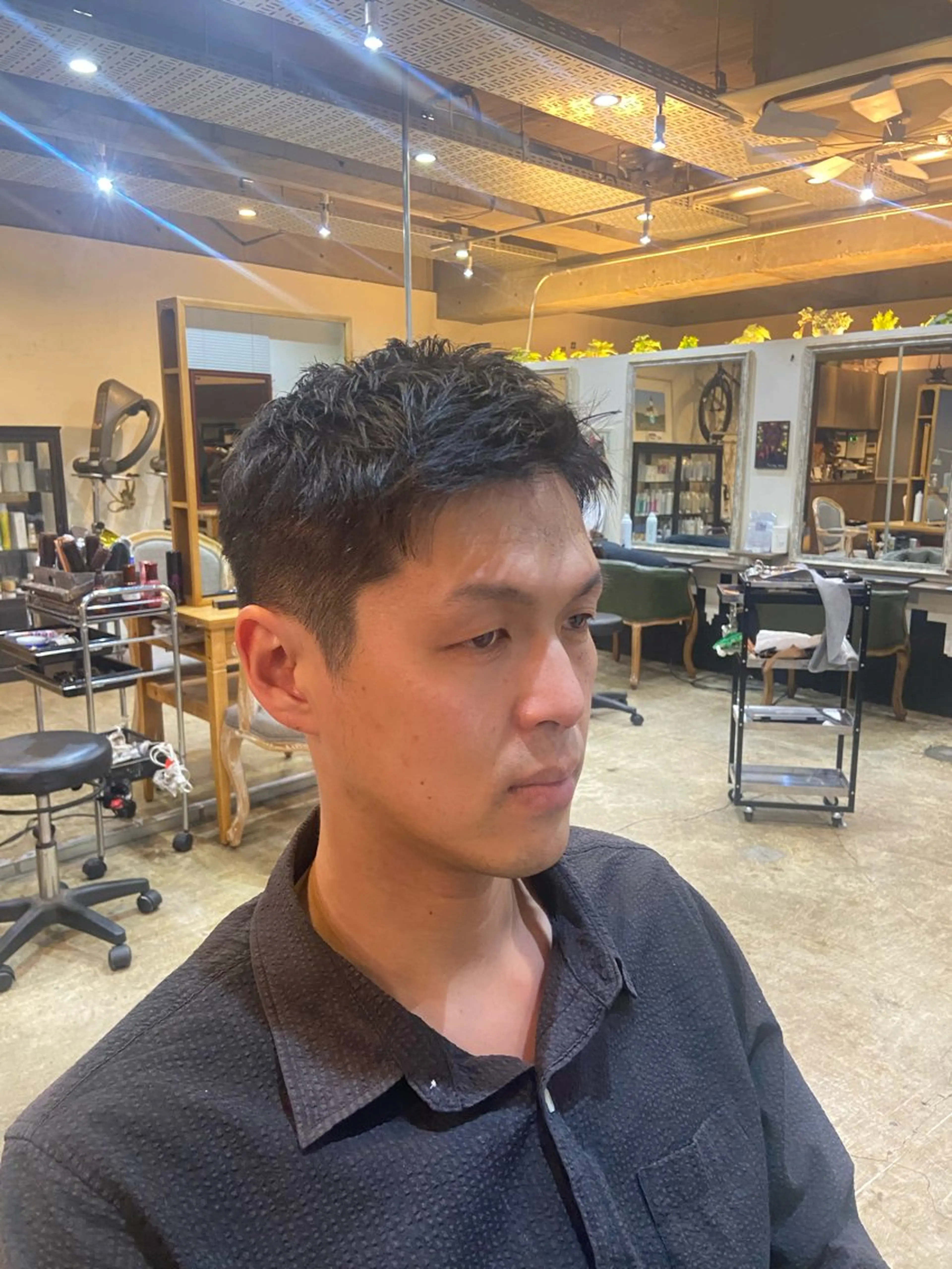 ショート isuta 岡本のヘアスタイル