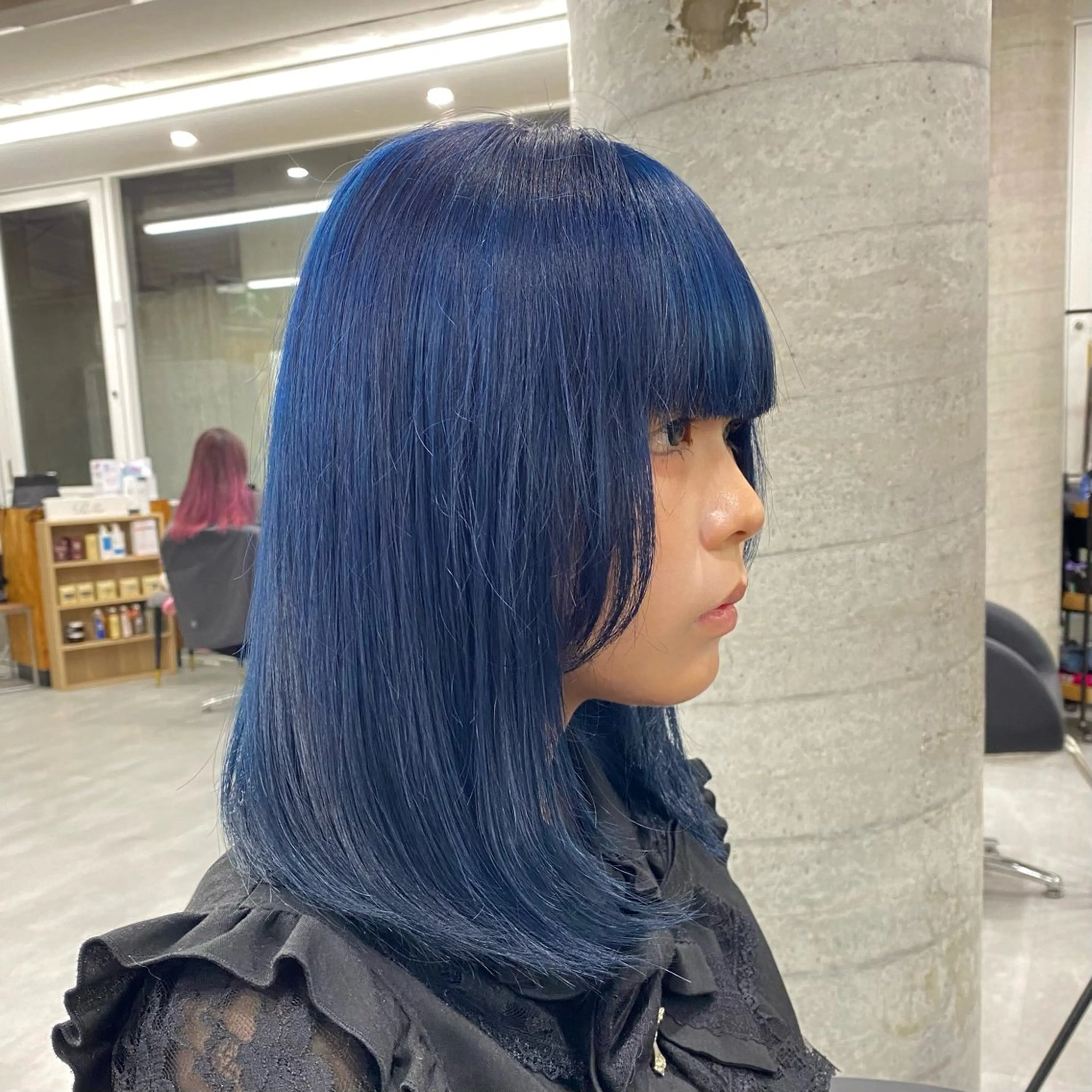 ミディアム カラー Runa/大人 かわいいハイトーンのヘアスタイル