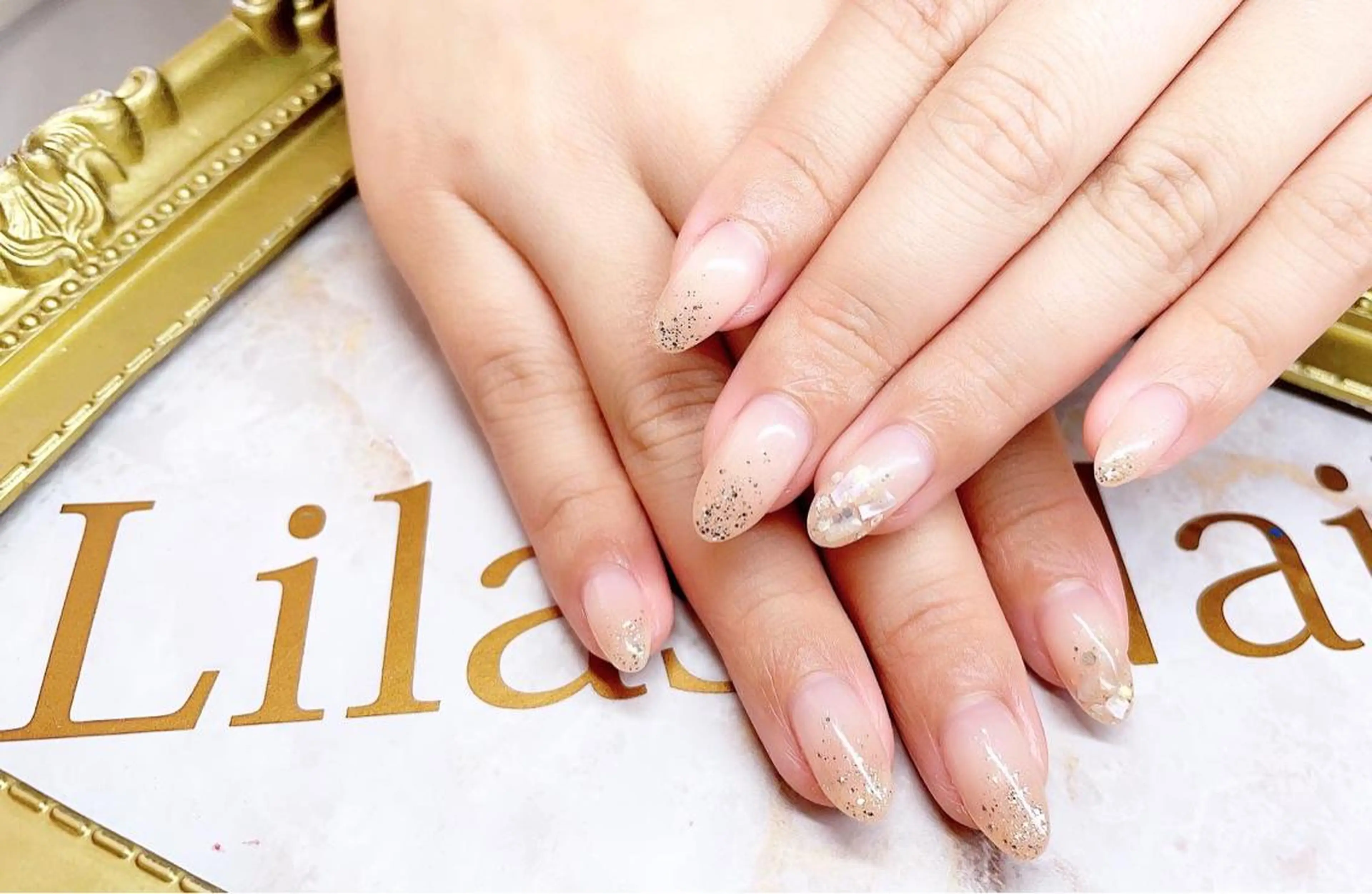 ネイル ジェルネイル グラデーション ハードジェル キラキラネイル ラメ(グリッター) Lilas Nailのネイルデザイン