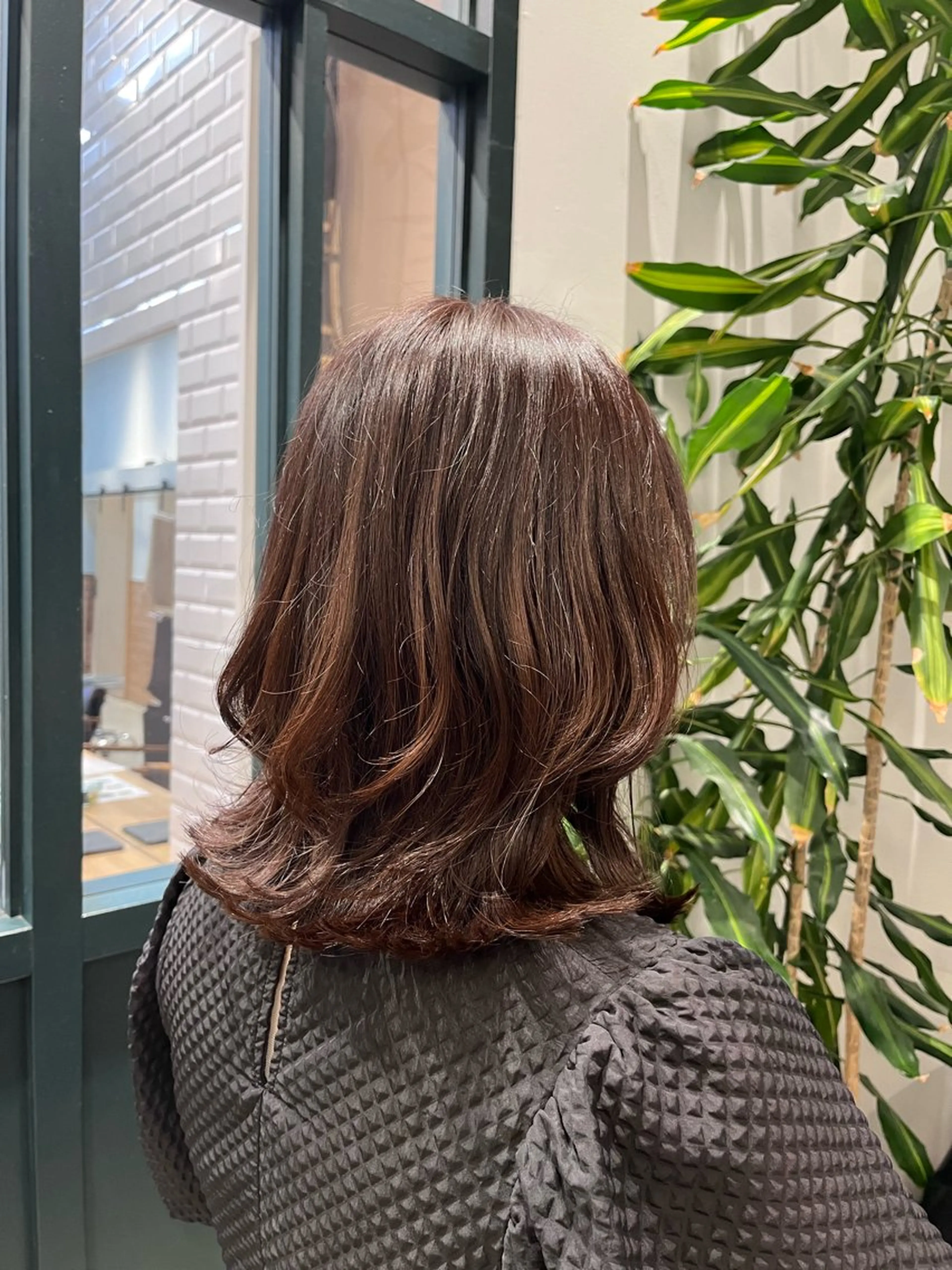 ミディアム 草野 奈扇のヘアスタイル