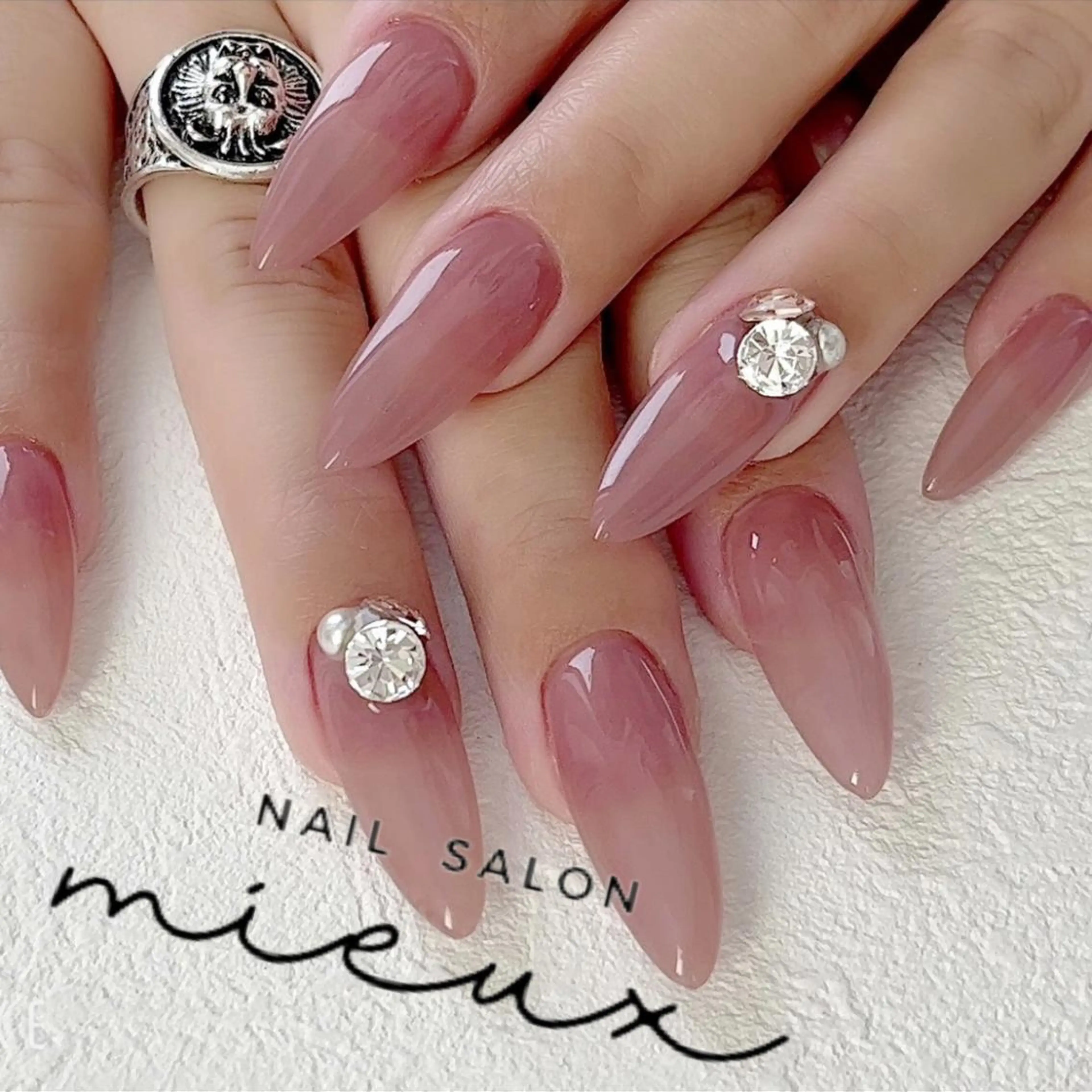 ネイル ハンドネイル nailsalon mieuxのネイルデザイン
