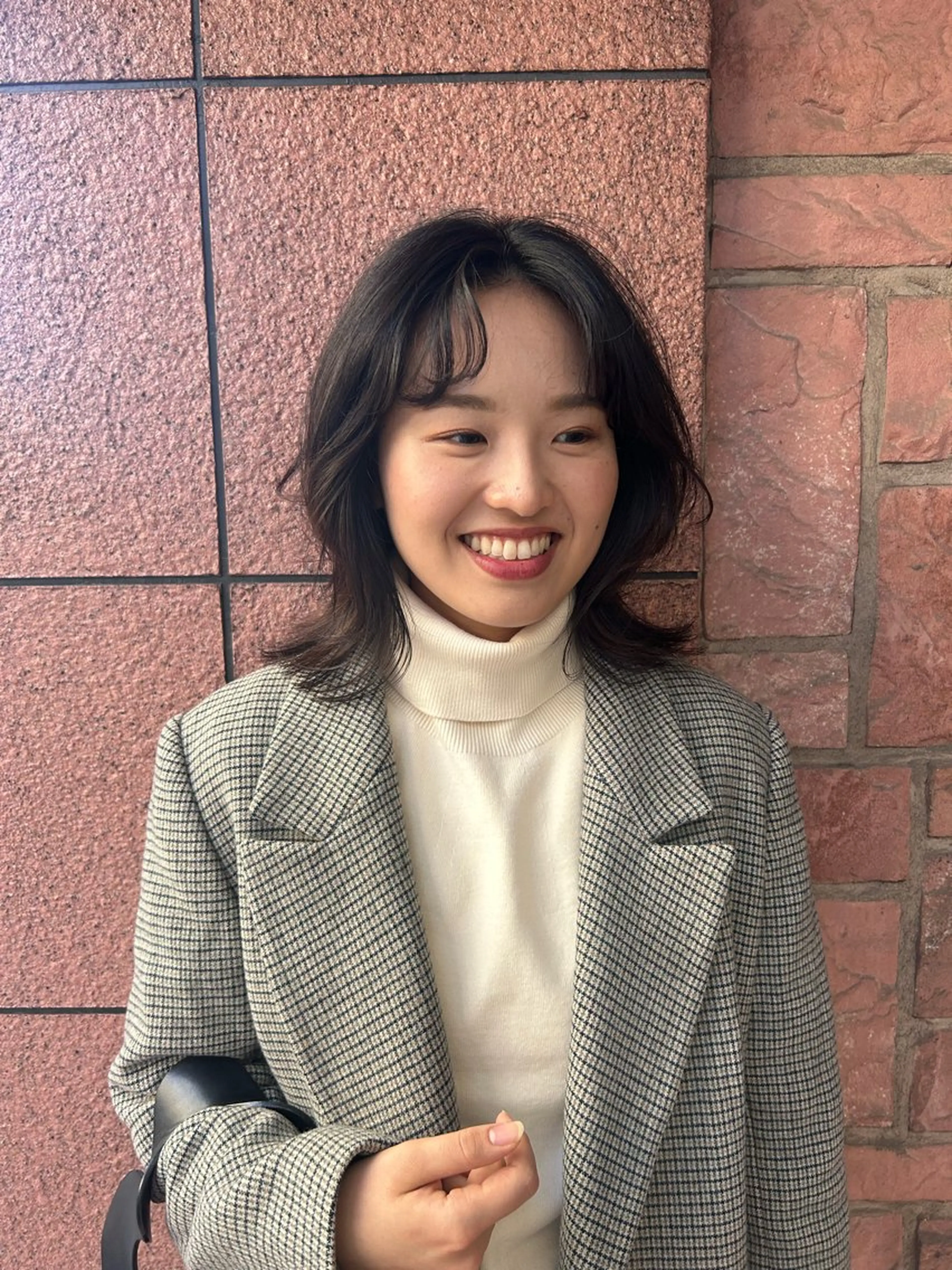 ミディアム ~洗練ナチュラル~ 🪵 岡田 知佳のヘアスタイル