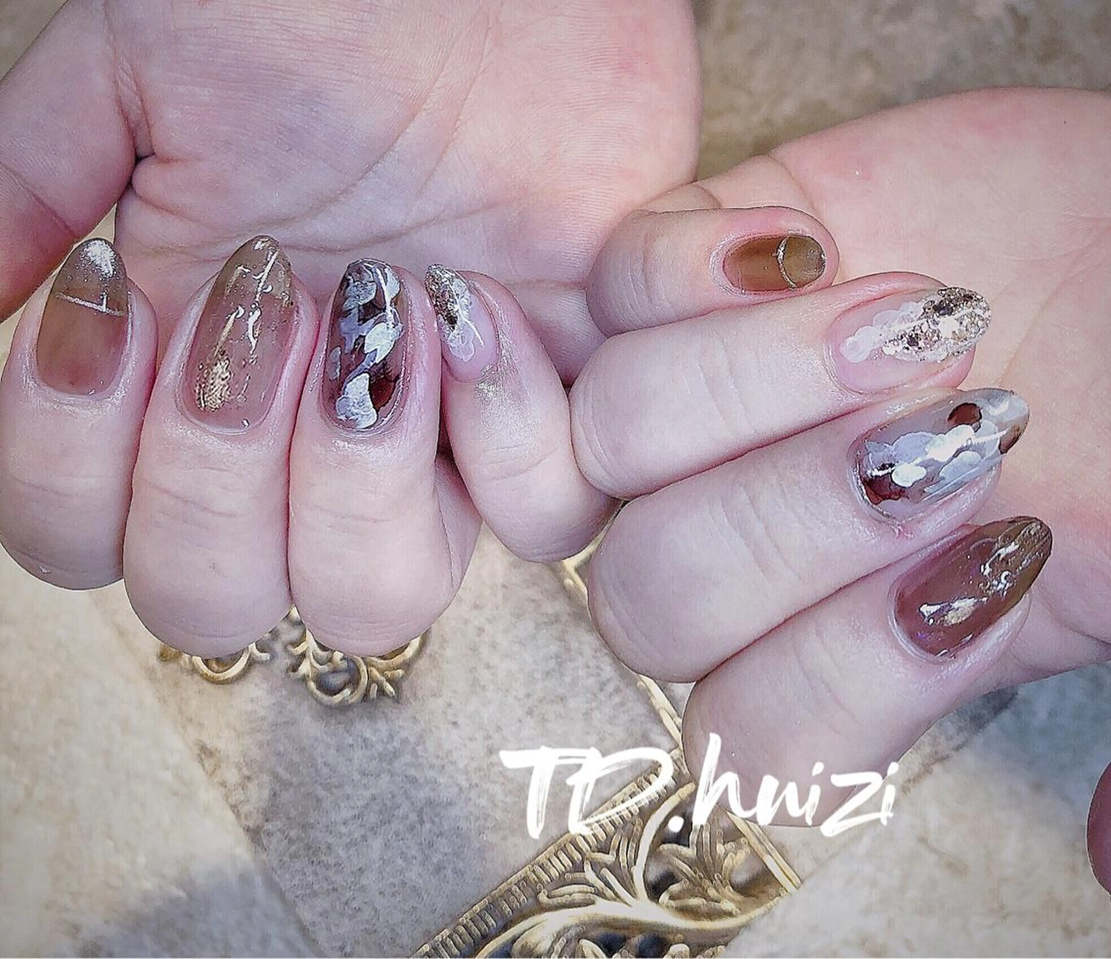 ミディアム めぐみのネイルサロン スタッフ練習のネイルデザイン