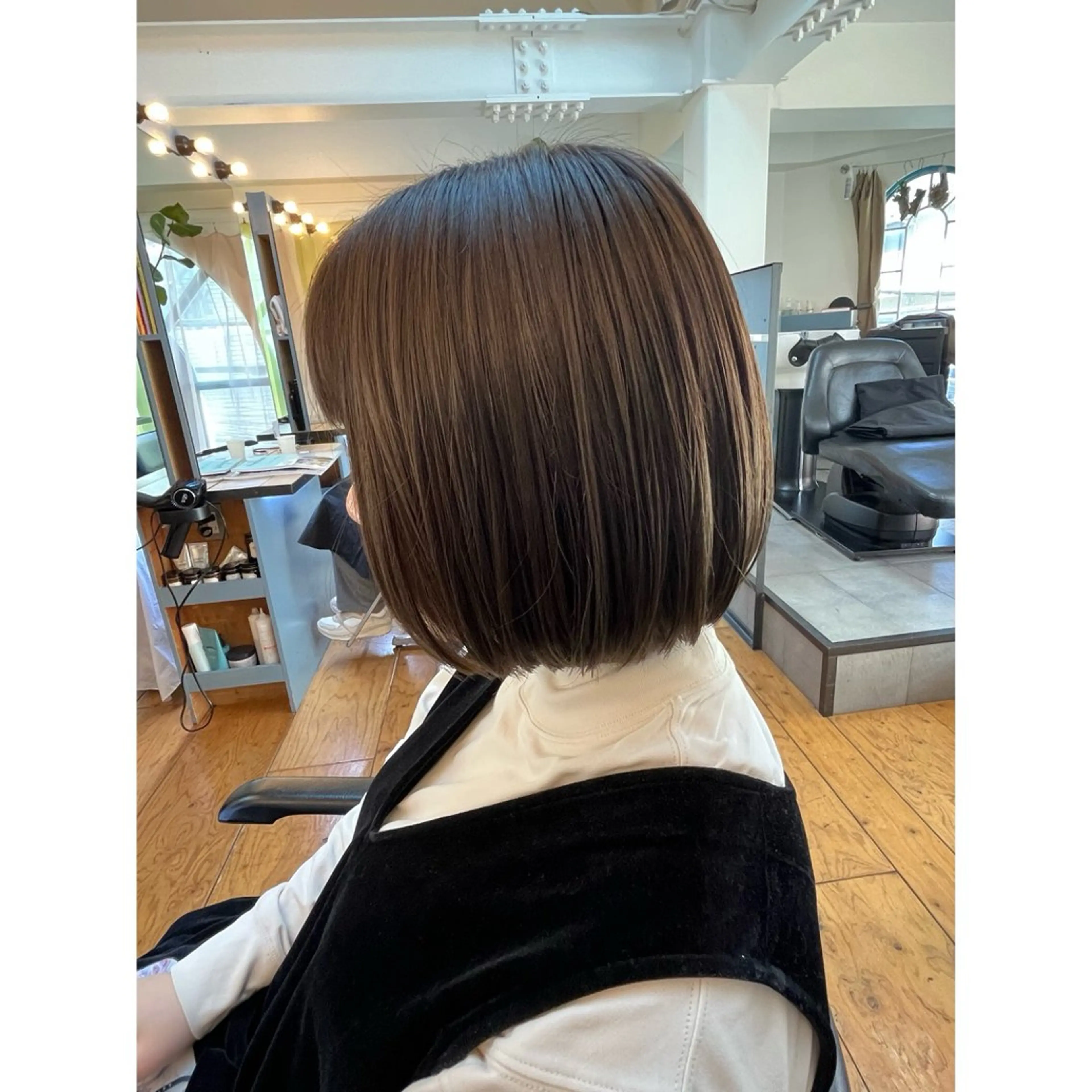 ショート カラー ハイライトカラー インナーカラー ボブ ハイライト 髪質改善 カット ヘアカラー トリートメント Lagom なかだのヘアスタイル