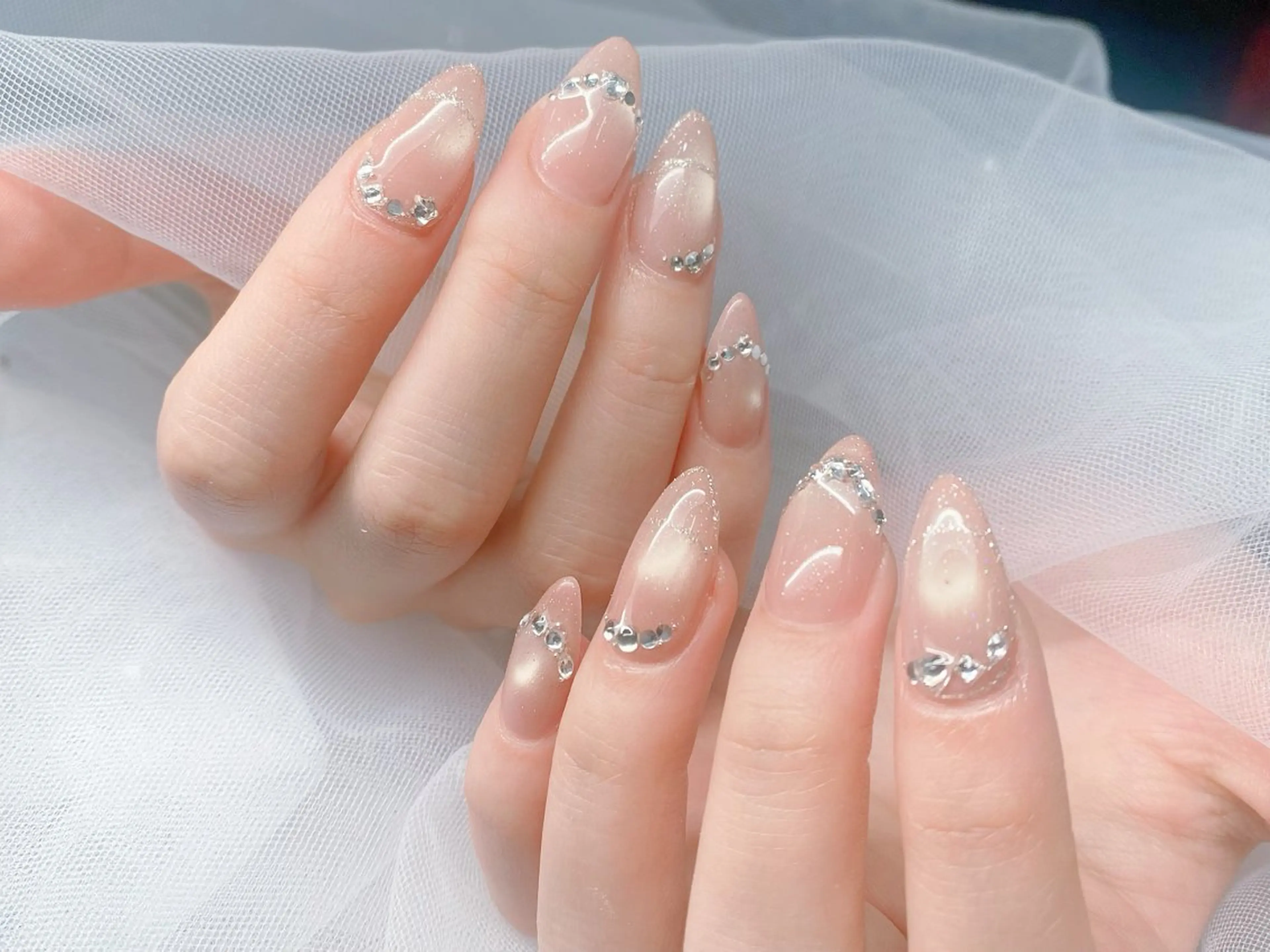 ネイル オーロラネイル ブルー チークネイル フットネイル フレンチネイル ハンドネイル チップ長さ出し 専門店のネイルデザイン