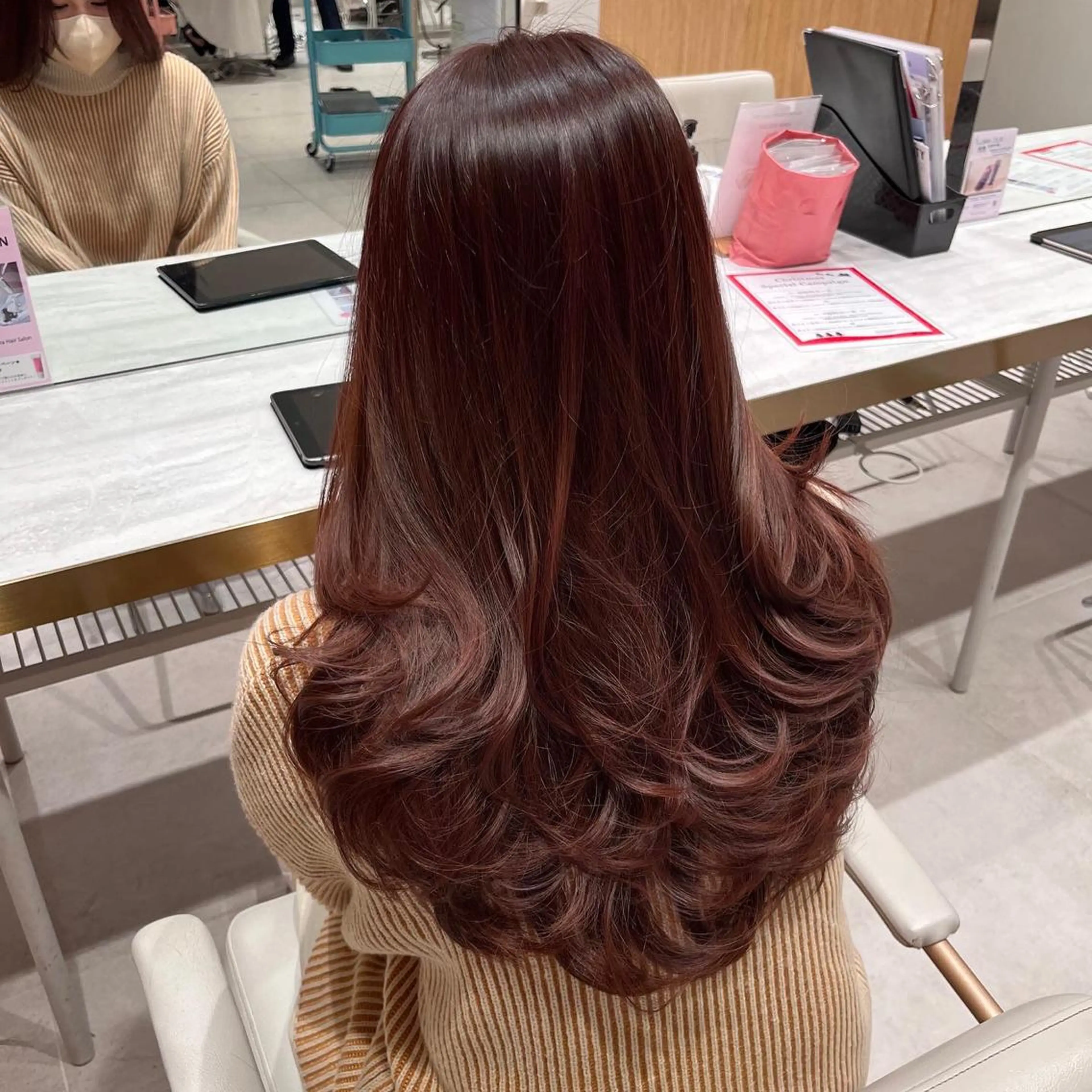 ロング 赤羽今日子/レイヤー /盛れる顔まわりのヘアスタイル