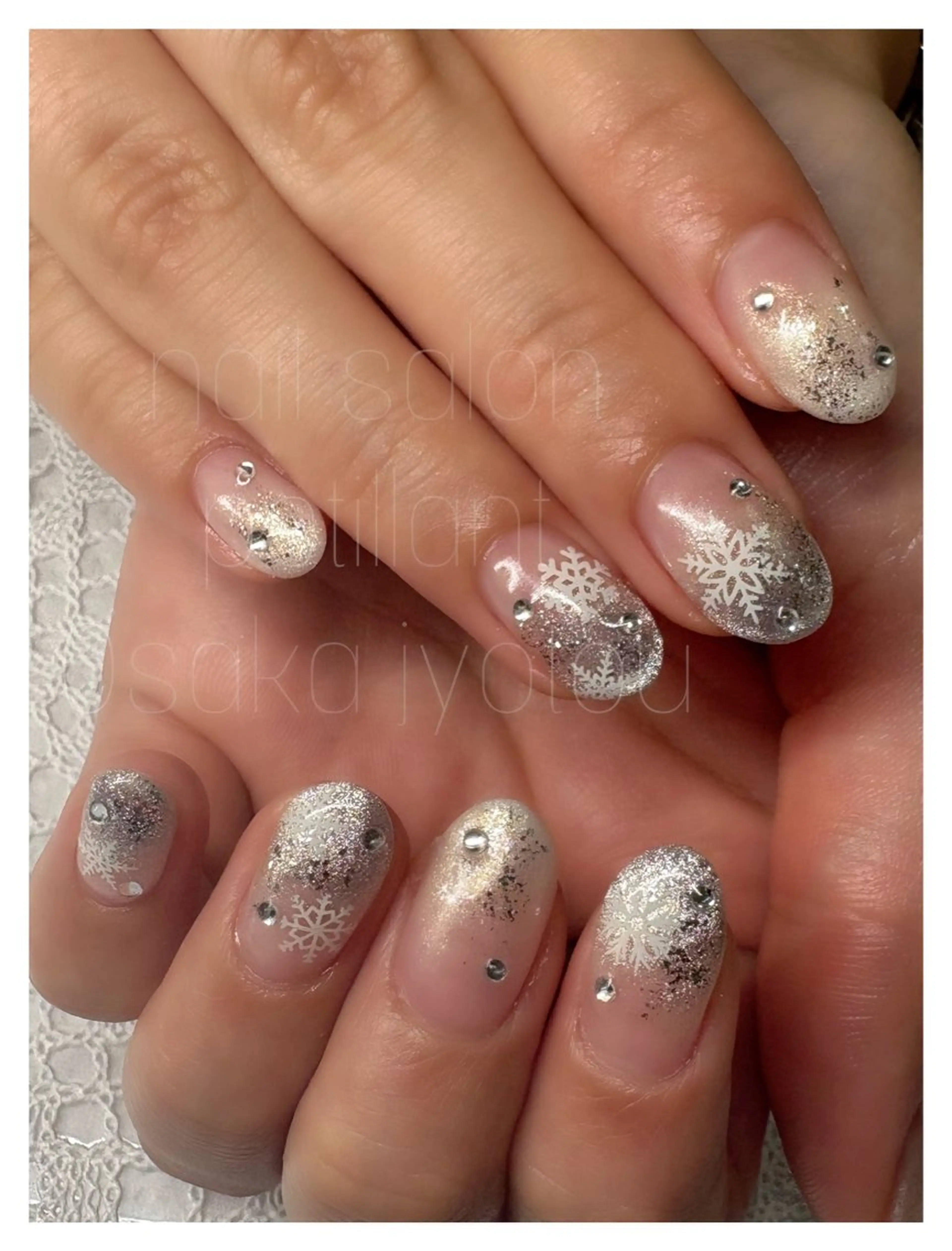 ネイル アートネイル グラデーション マグネットネイル ホワイト nail salon petillantのネイルデザイン