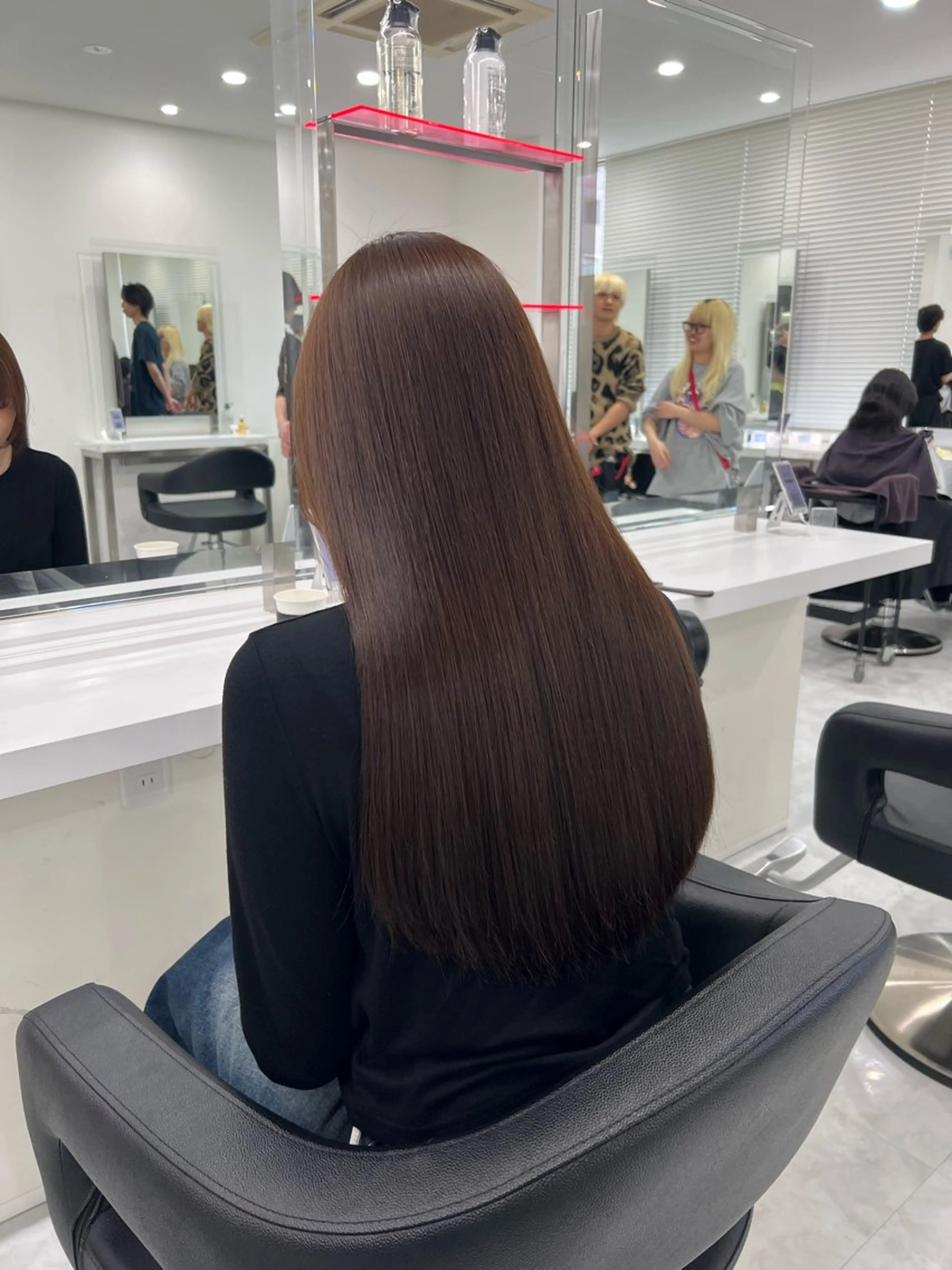 ロング カラー 透明感カラー🫧 レイヤーカットのヘアスタイル