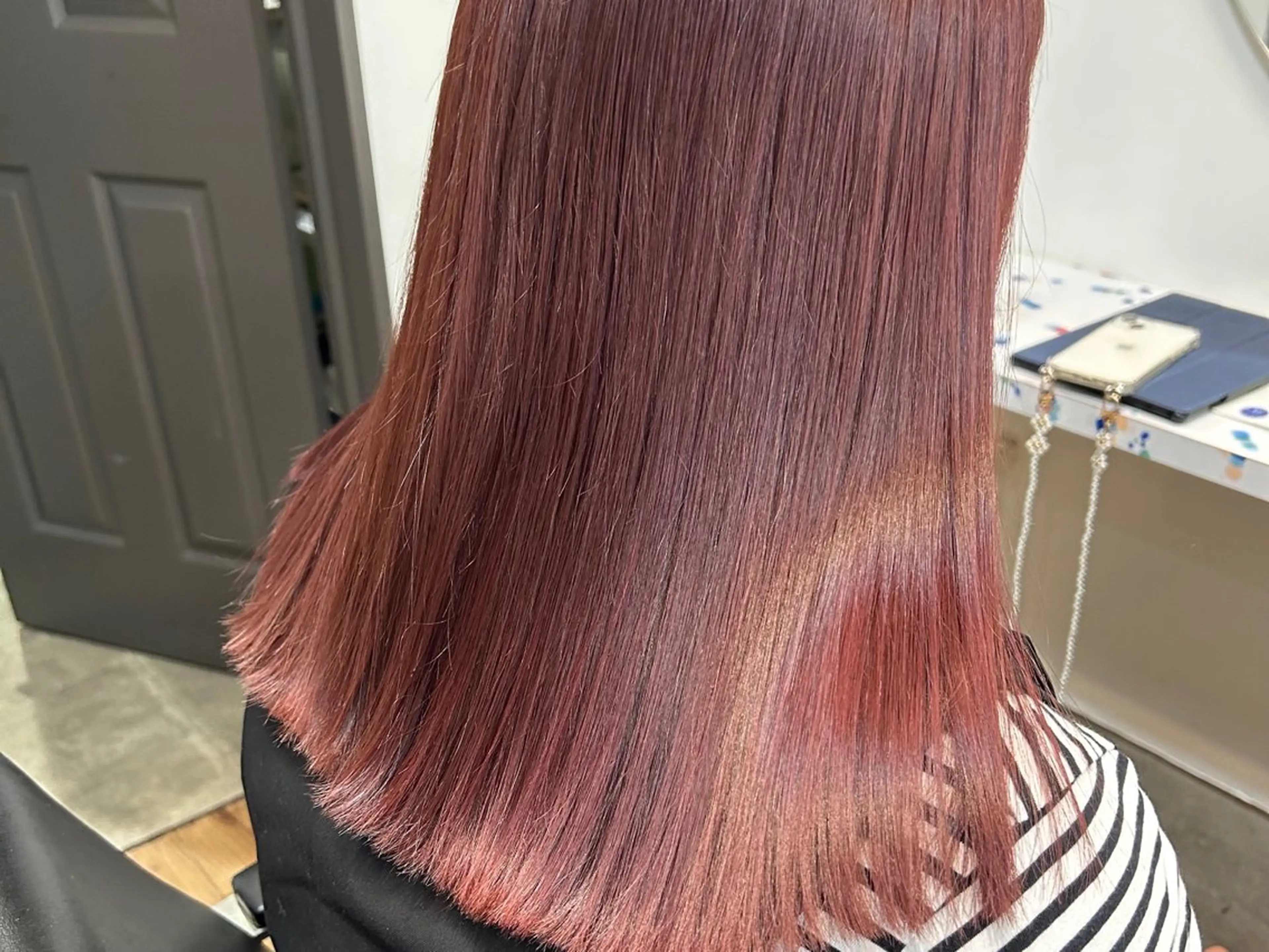 セミロング まろやかなベージュ 小池春樹のヘアスタイル