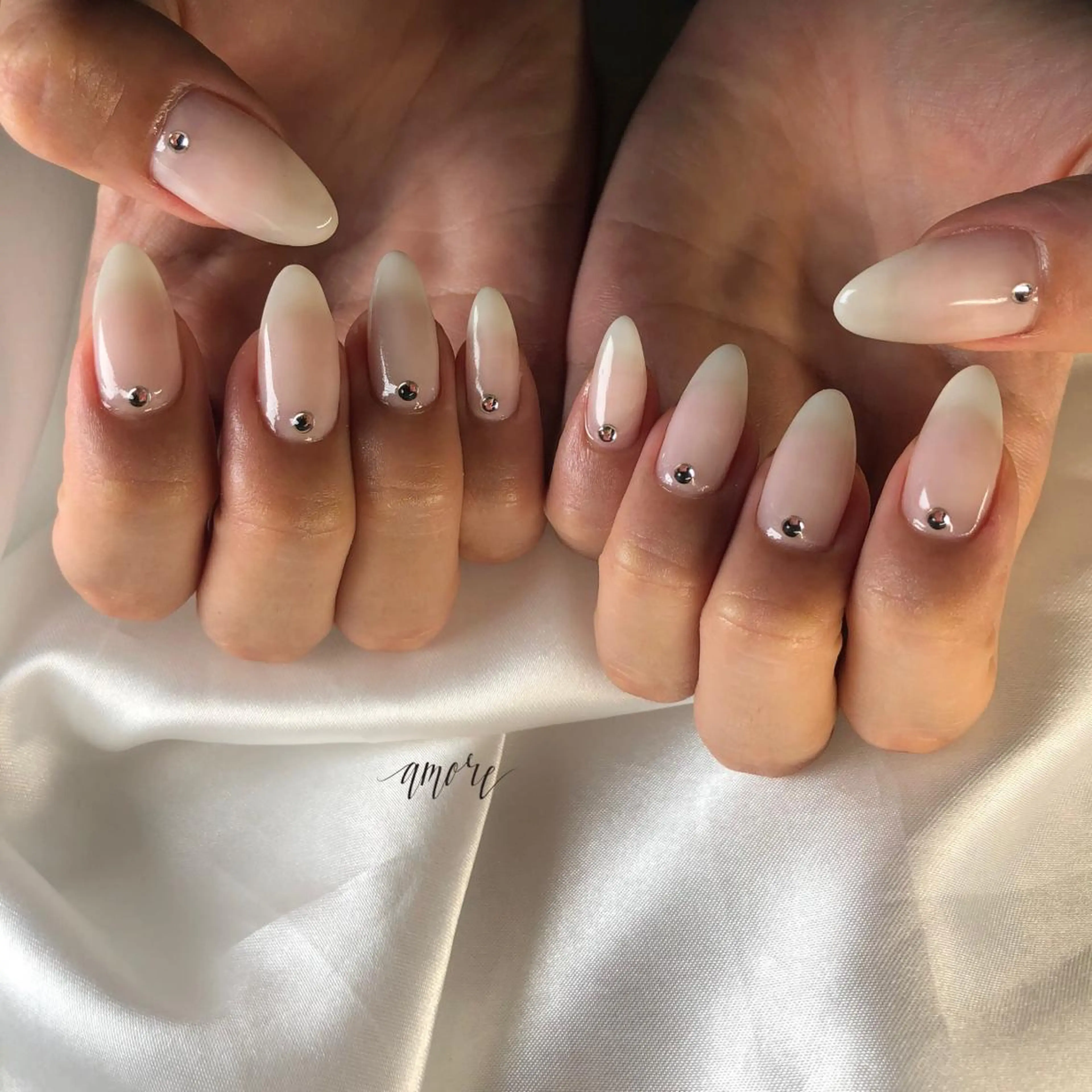 ネイル ジェルネイル 氷ネイル・うるうるネイル マグネットネイル ミラーネイル ニュアンスネイル You kyehwaのネイルデザイン