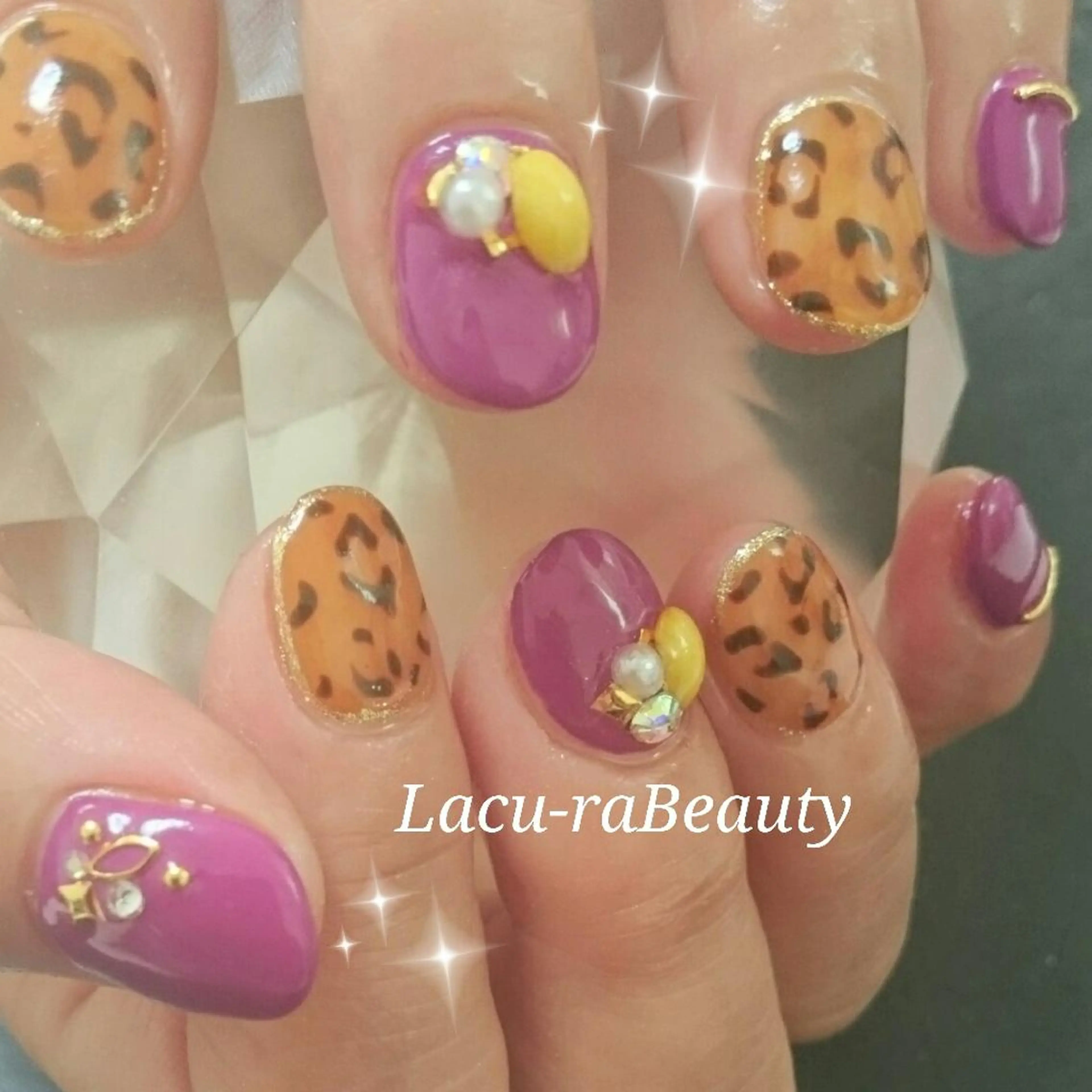 ネイル 小顔と腸の専門店 ラクーラビューティのエステ・リラクイメージ