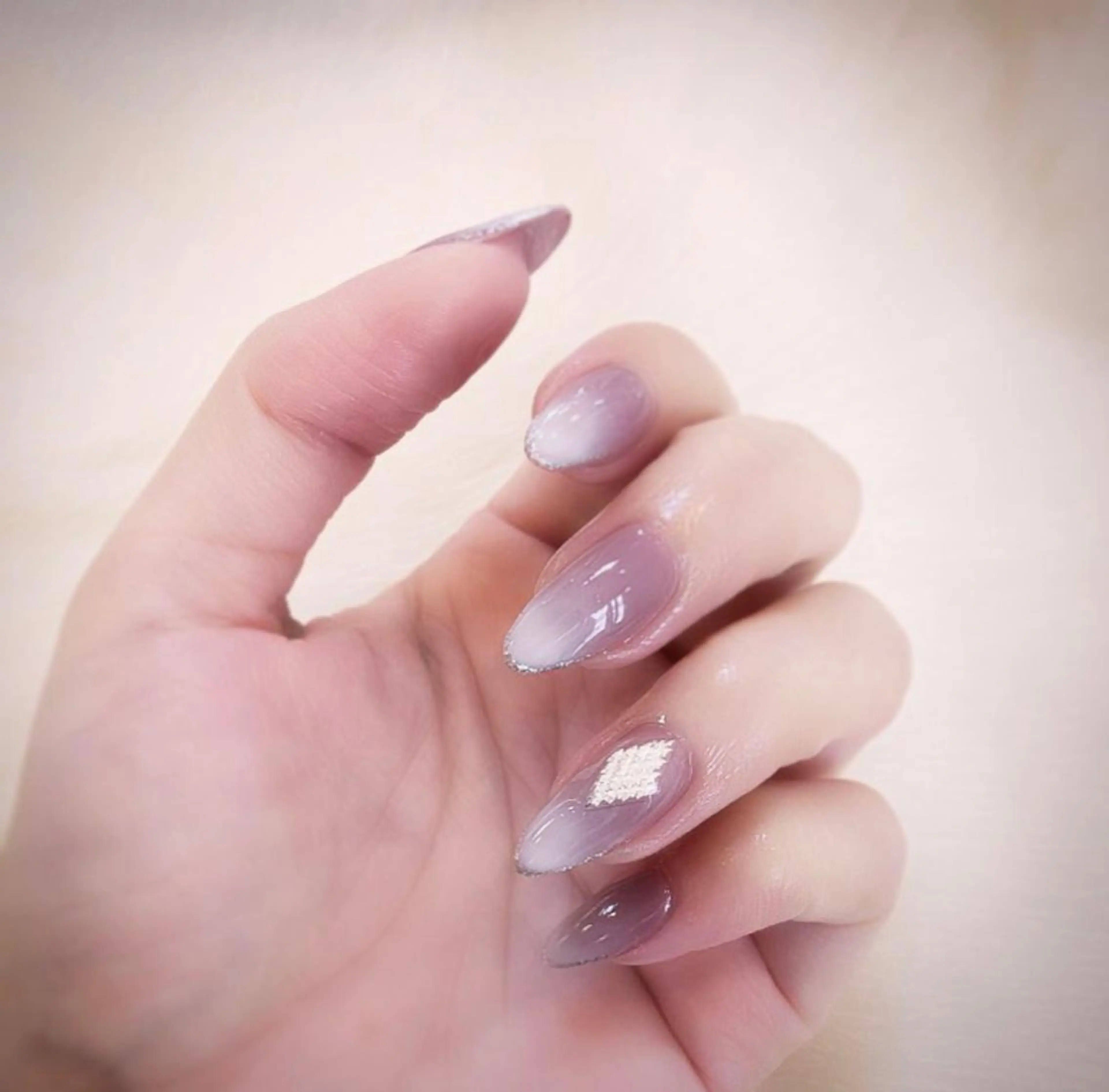 ワンカラーorグラデーション　アート4本の写真