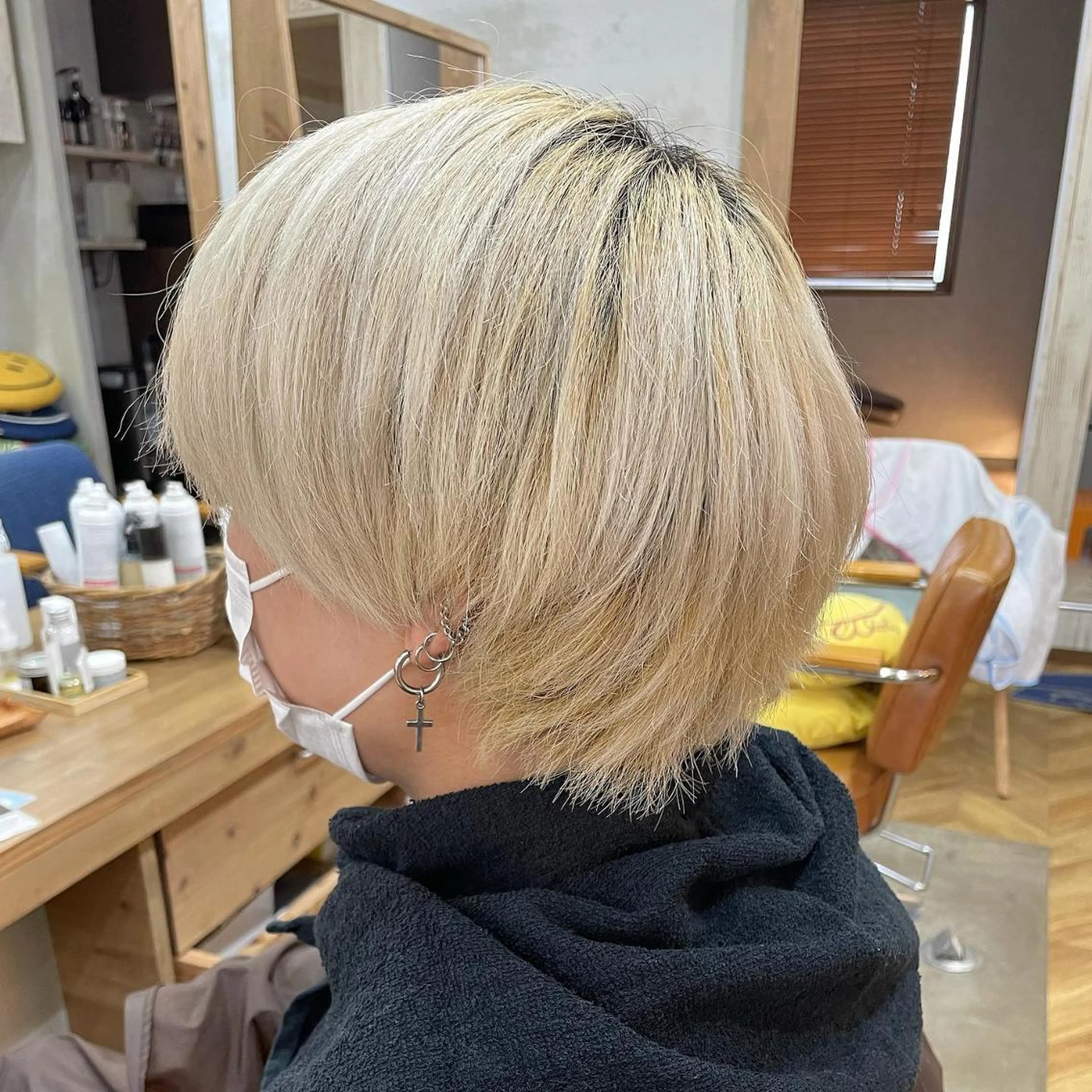 カラー パーマ ヘアアレンジ メンズ キッズ ネイル マツエク・マツパ センターパート メンズ韓国風 ブルーカラー ネイビーカラー 韓国風マツエク Saffyハリウッド トリートメント◎のヘアスタイル
