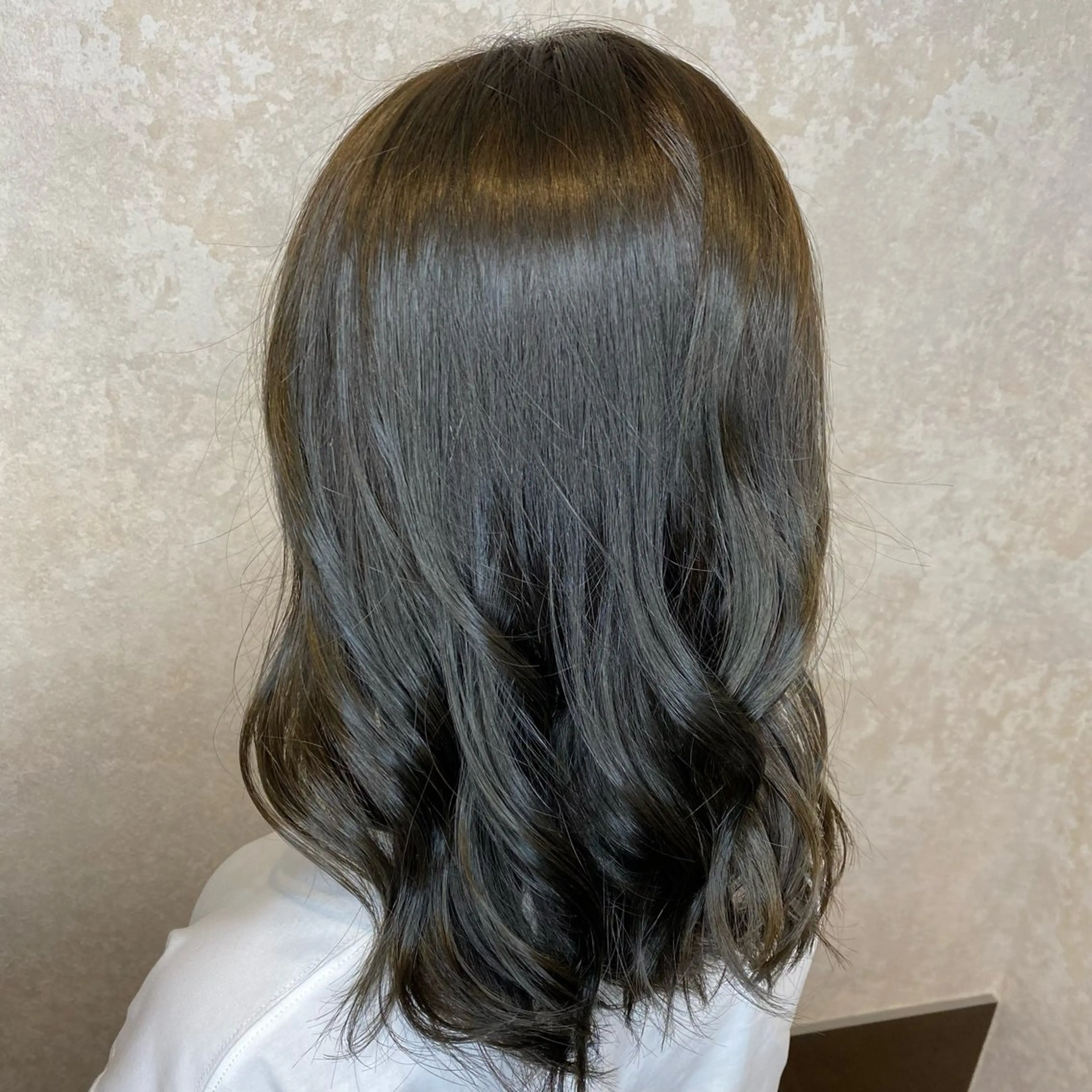 セミロング pers'lov yoneyaのヘアスタイル