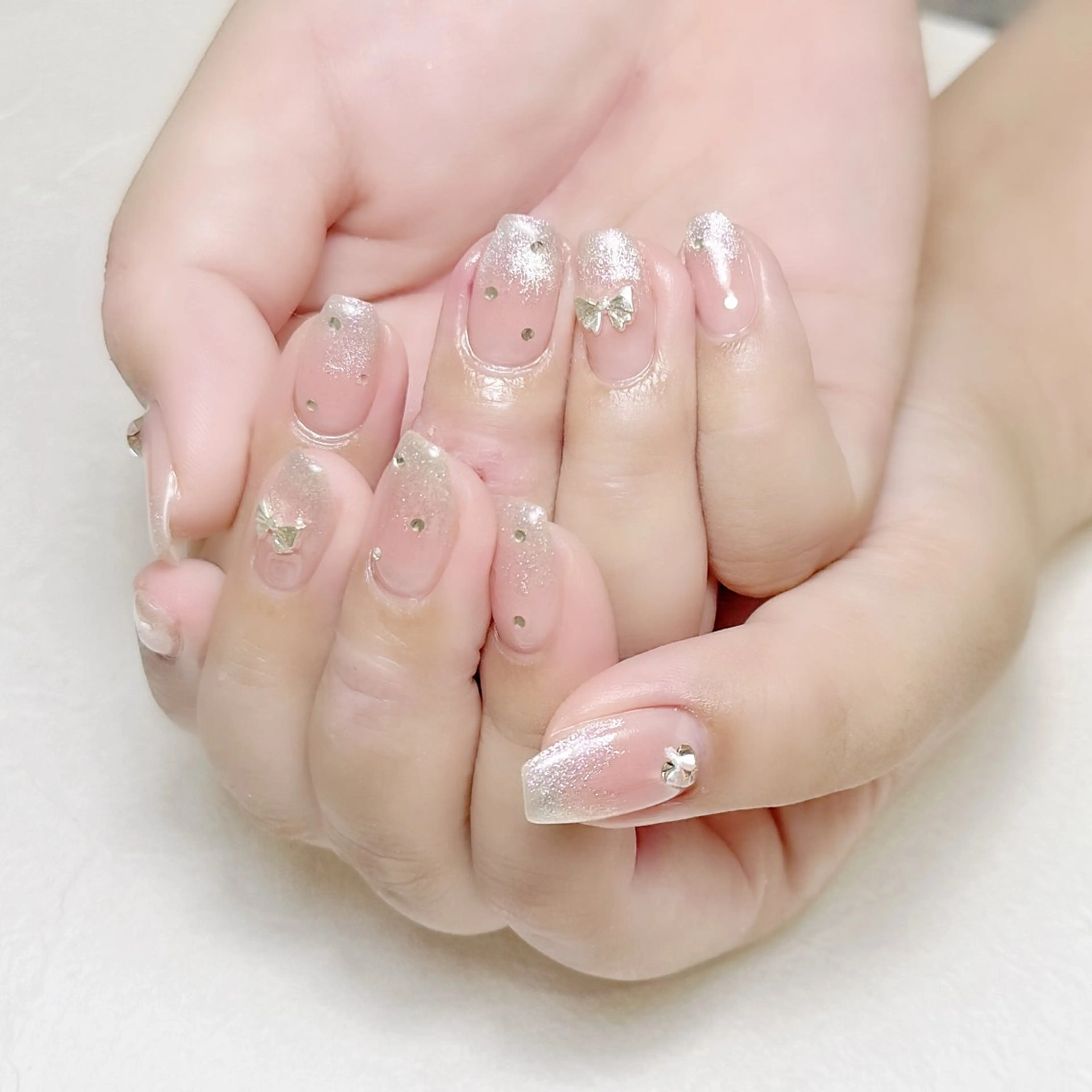 ネイル チークネイル マグネットネイル リボン ワンホンネイル rouse nail RISATOのネイルデザイン