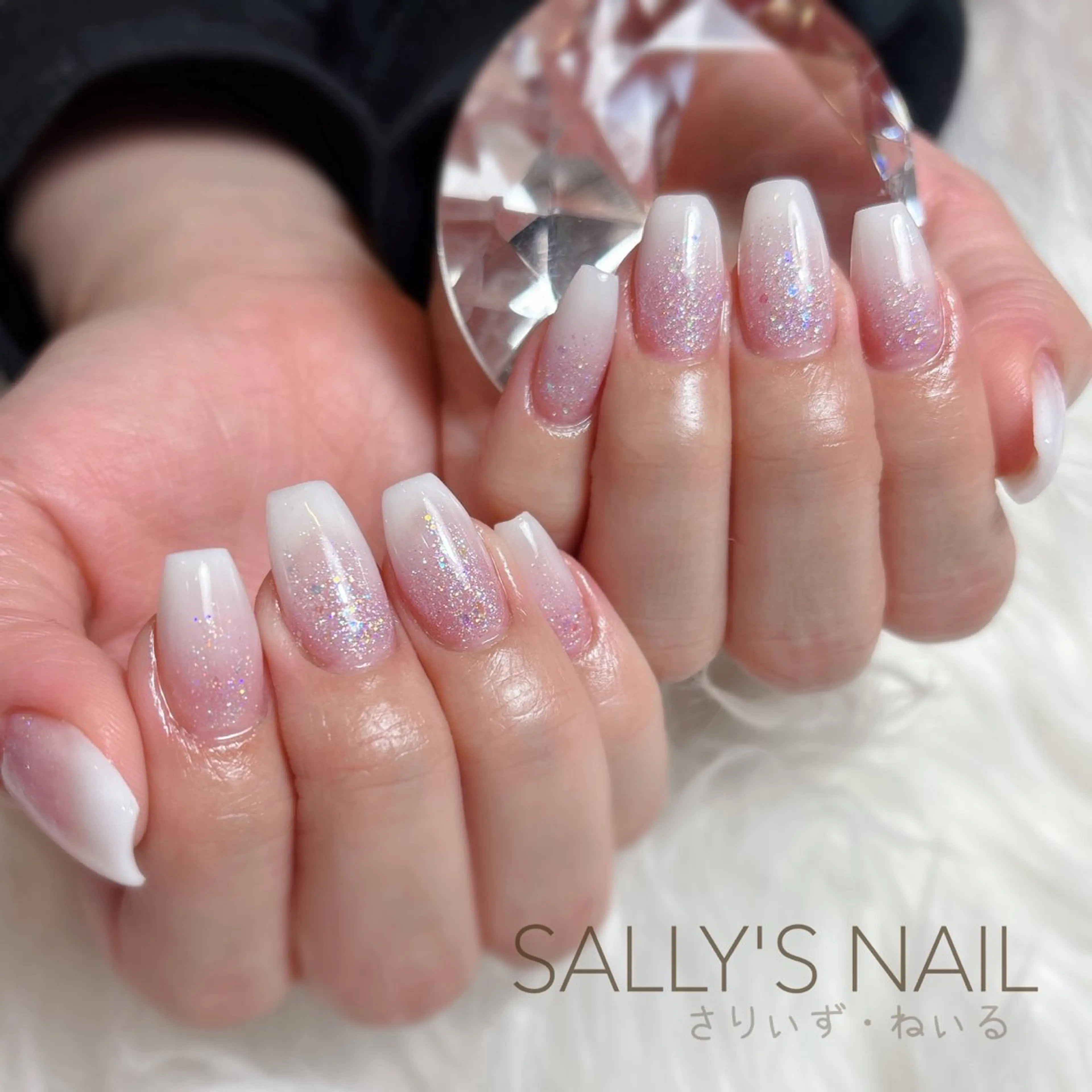 セミロング 野村 リサのネイルデザイン