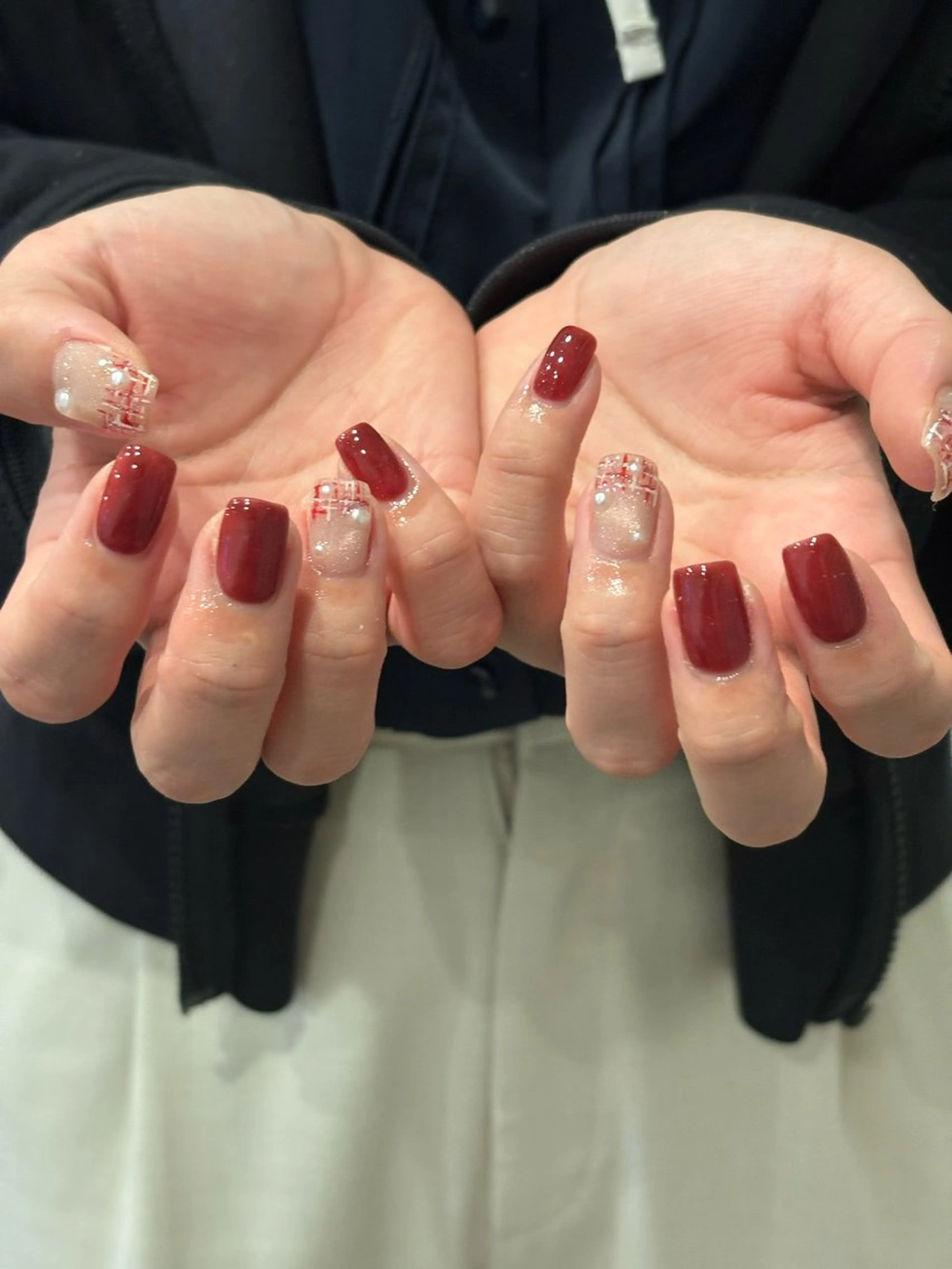 ネイル ジェルネイル オフィスネイル パラジェル ツイードネイル to:que(トーク)所属・本町🤍ちゅるん 自爪育成✨🤍のネイルデザイン