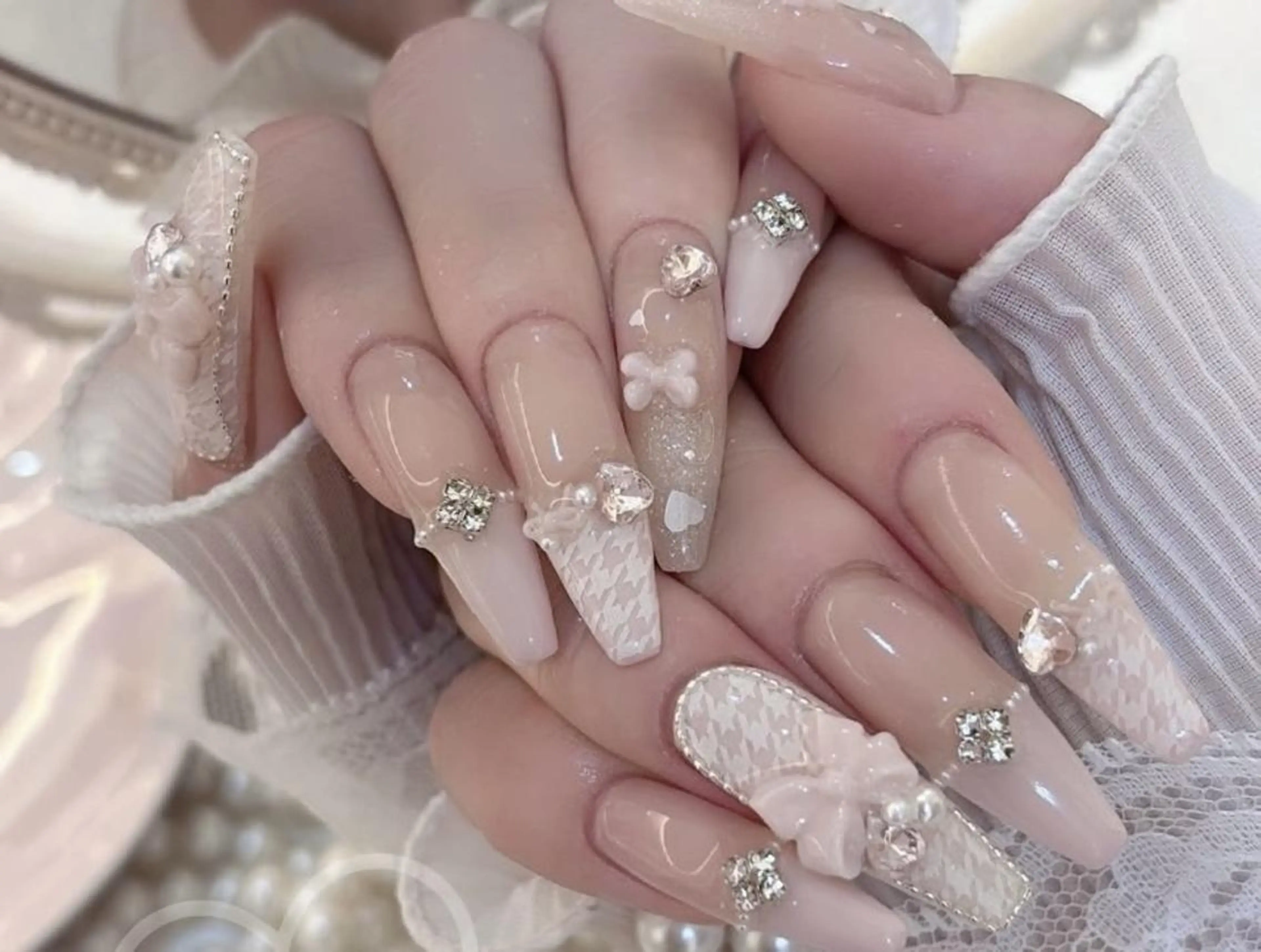 ネイル 長さ出し グラデーション 卒業式 キラキラネイル マグネットネイル Mio💖Belle Nail Salonのネイルデザイン