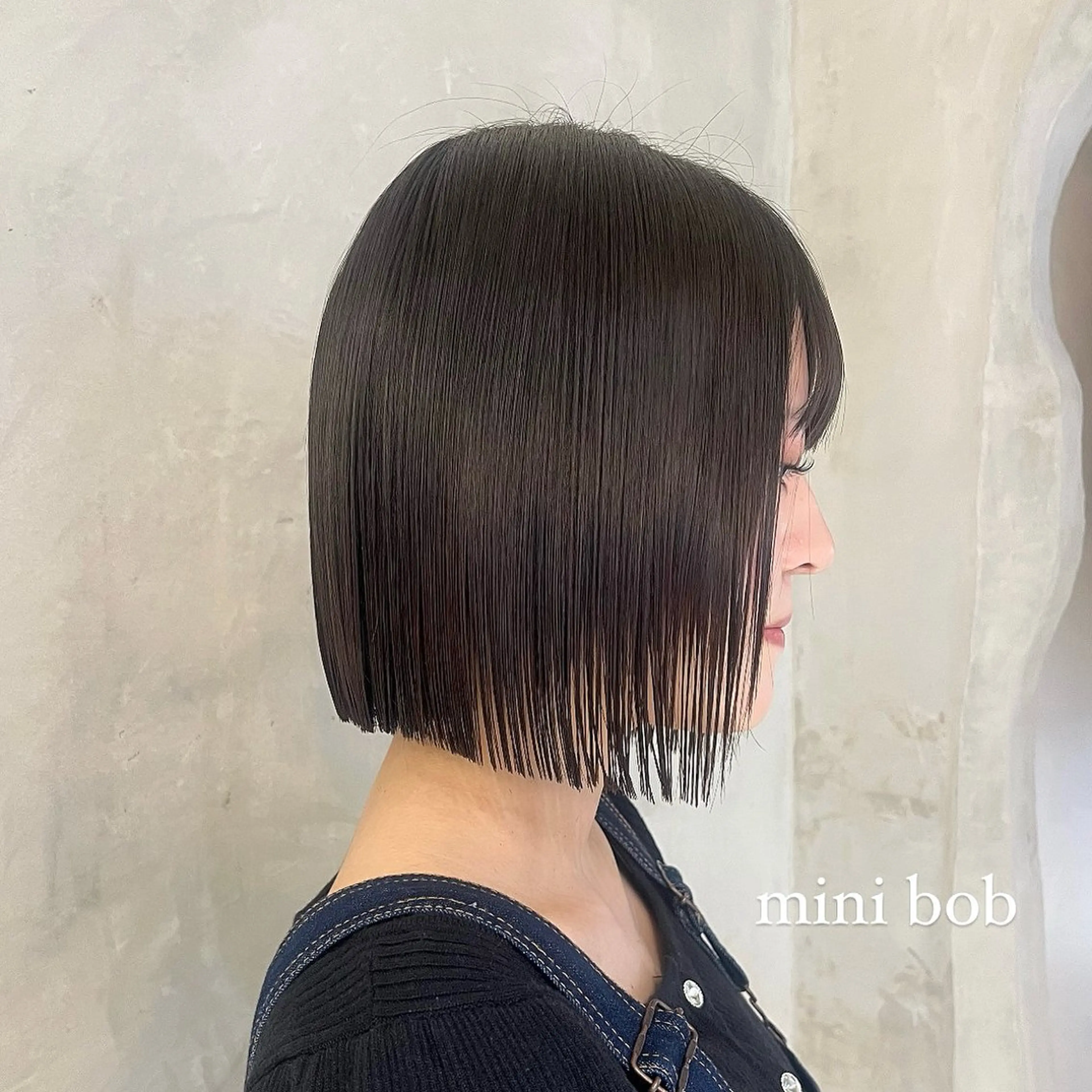 ミディアム カット トリートメント 切りっぱなしボブ/ 艶カラー/綾莉のヘアスタイル