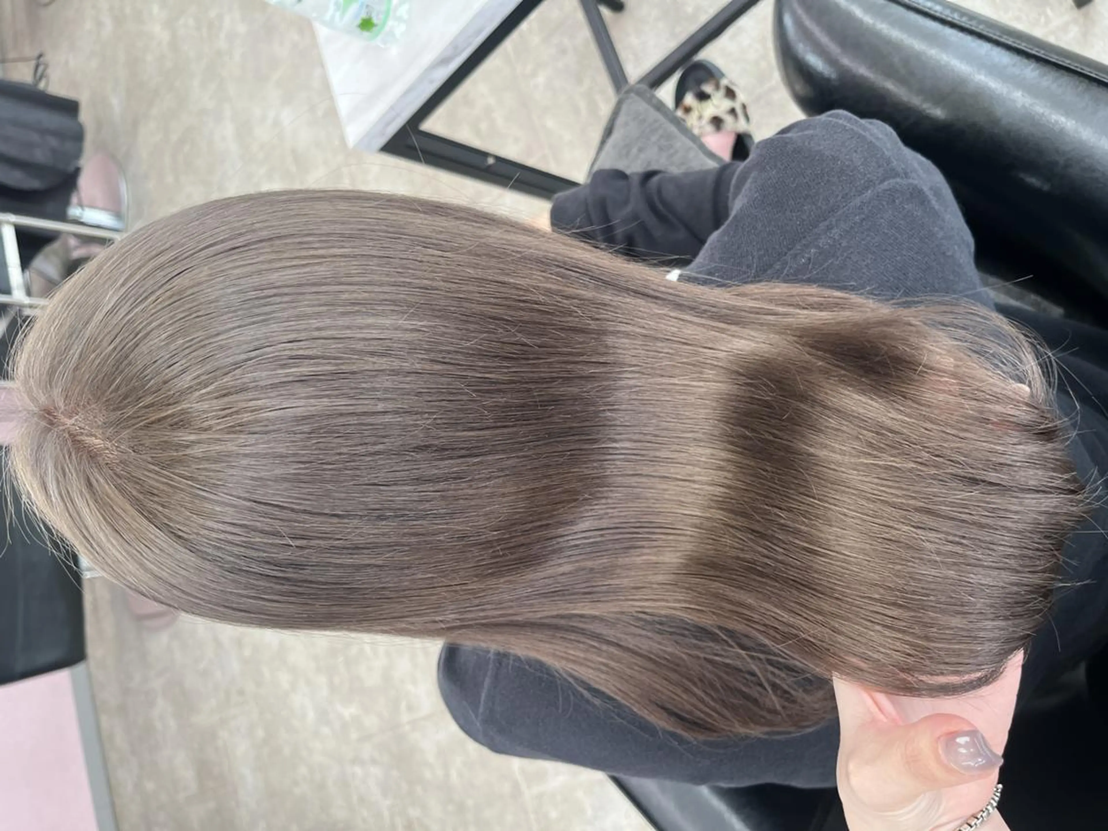 ミディアム カット ヘアカラー トリートメント MATTY azusaのヘアスタイル