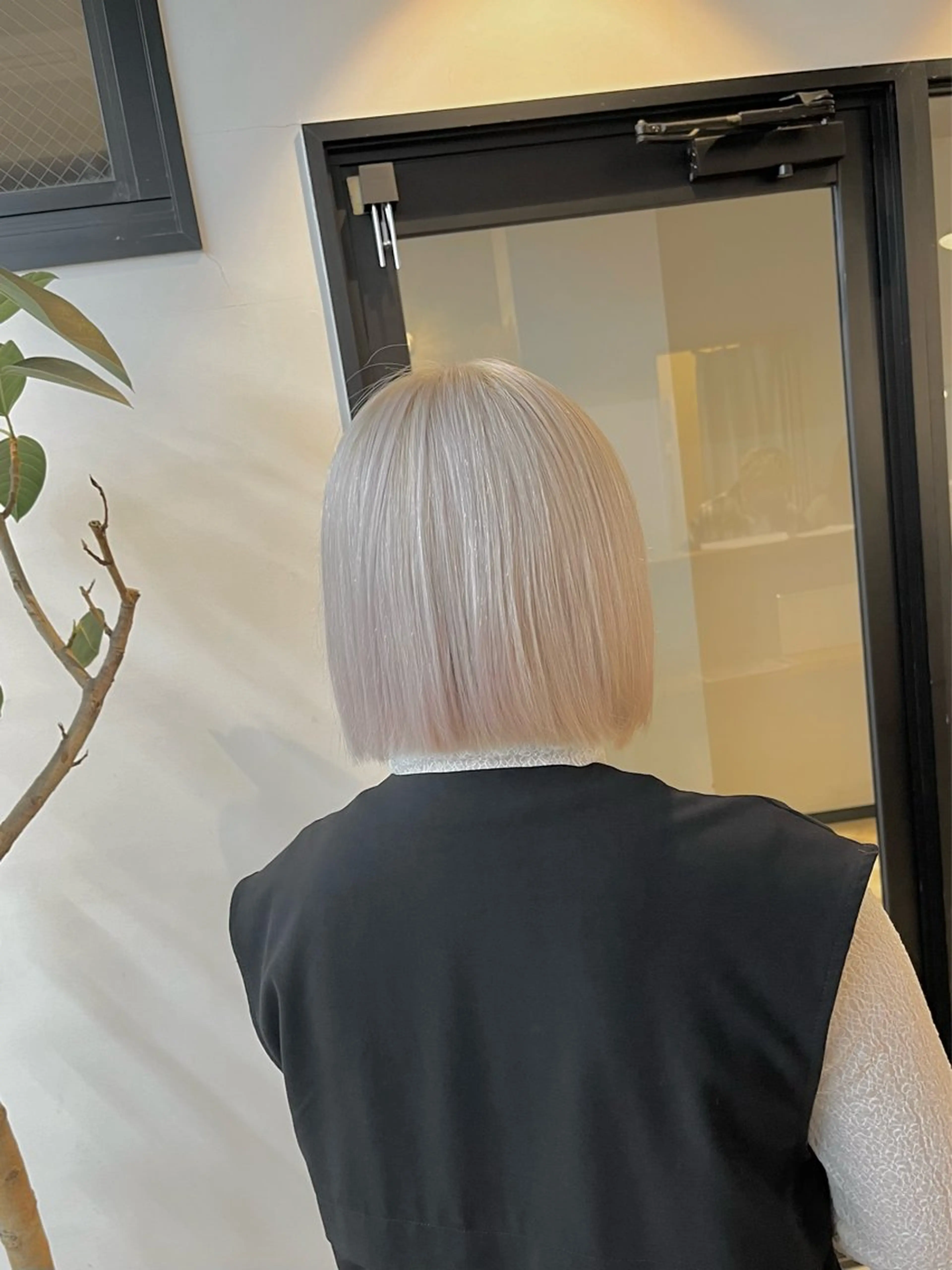 ショート カラー ヘアカラー ハイトーンカラ ー/小川のヘアスタイル