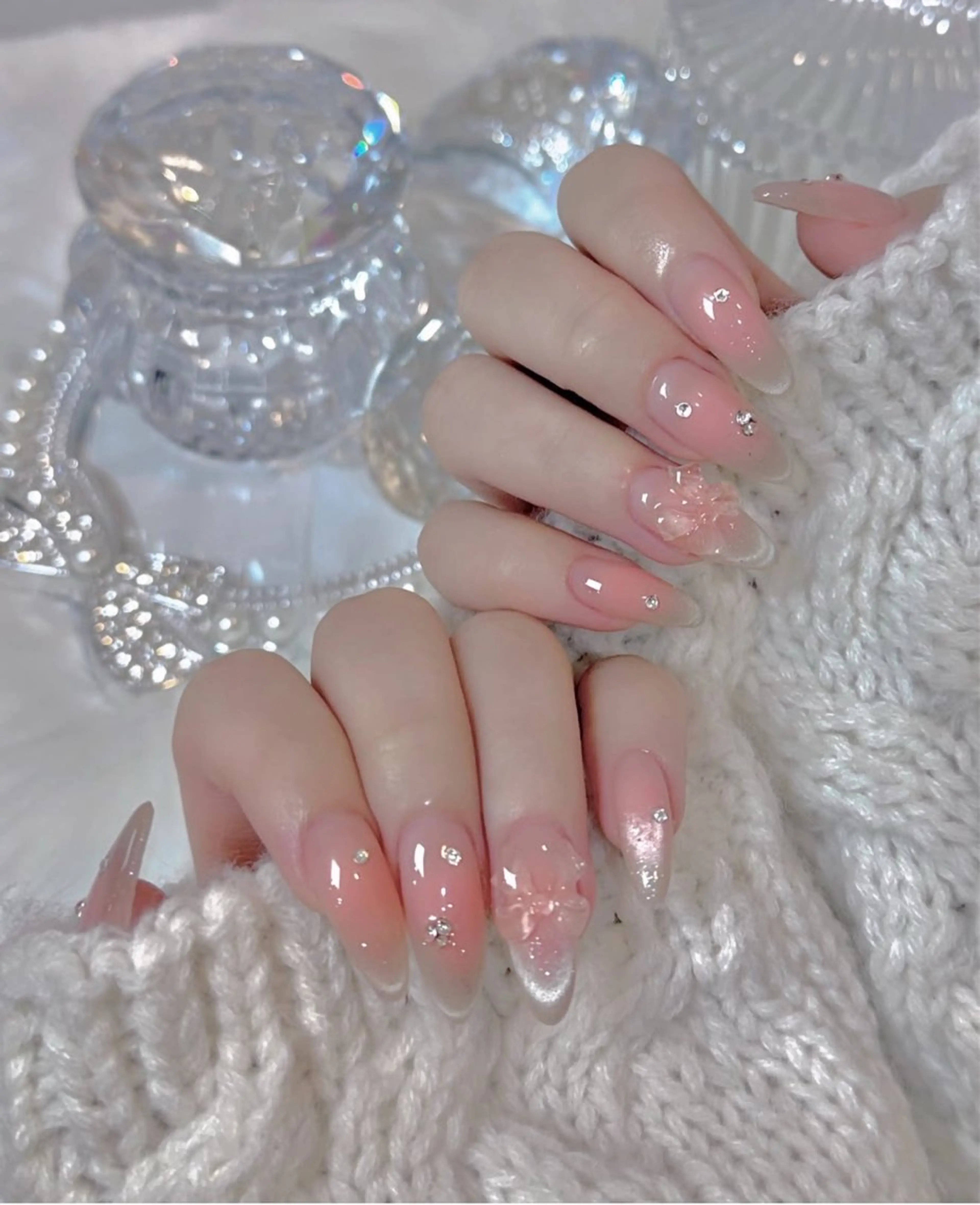 ネイル アニマル柄 オーロラネイル チークネイル フラッシュネイル ジェルネイル ハンドネイル Lyna 池袋のネイルデザイン